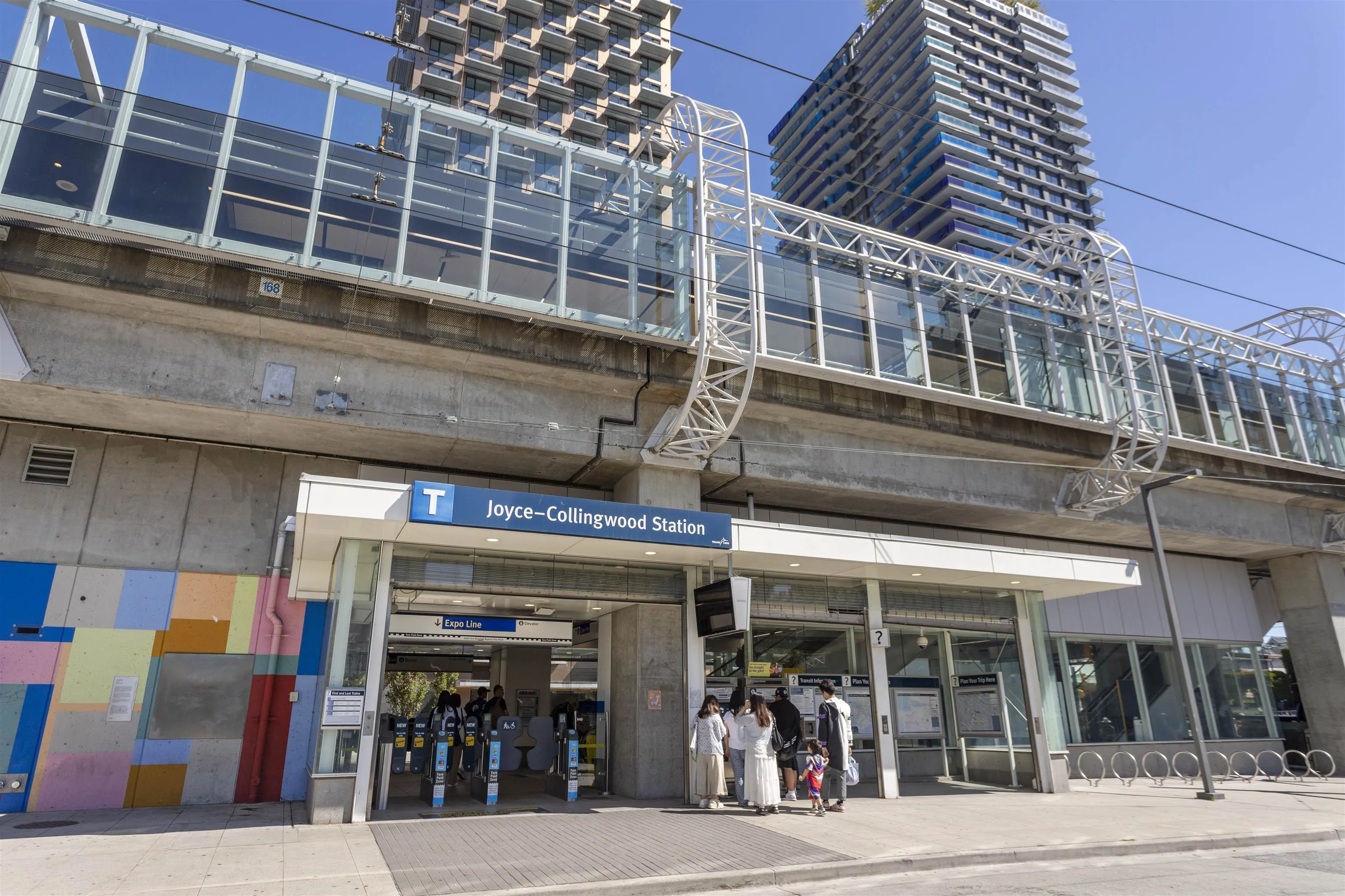 204 3264 Vanness Avenue