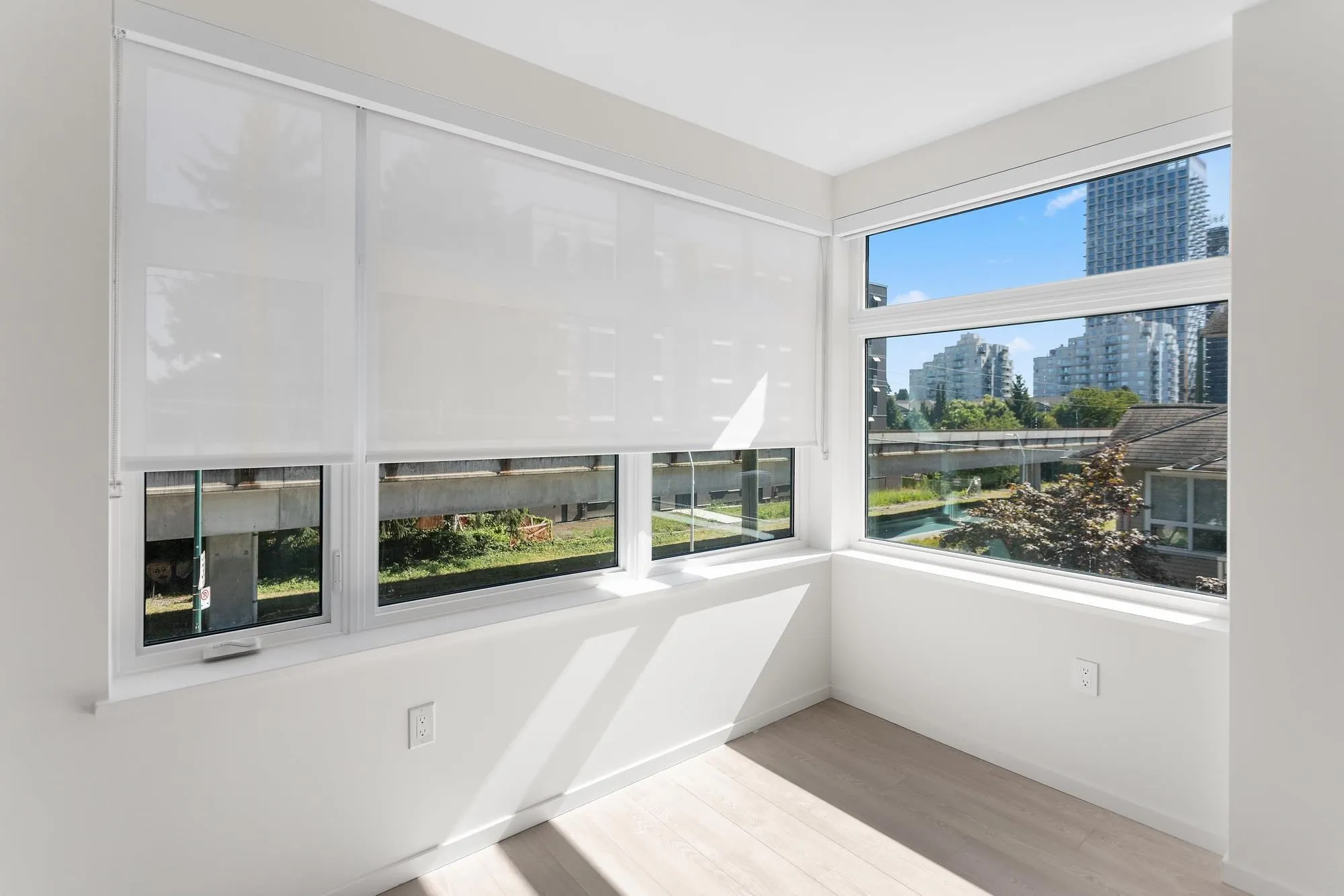 204 3264 Vanness Avenue