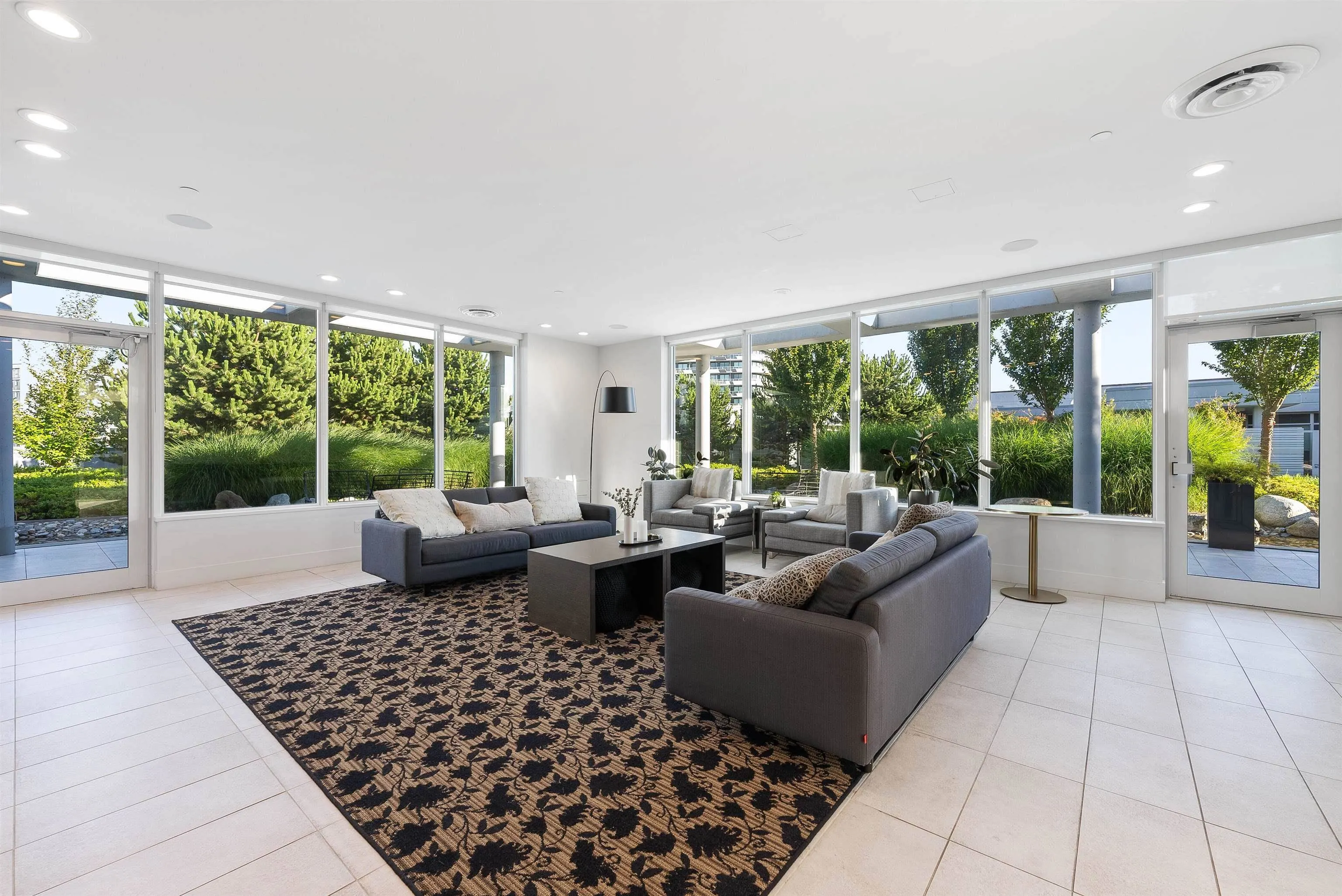 1706 7488 Lansdowne Road