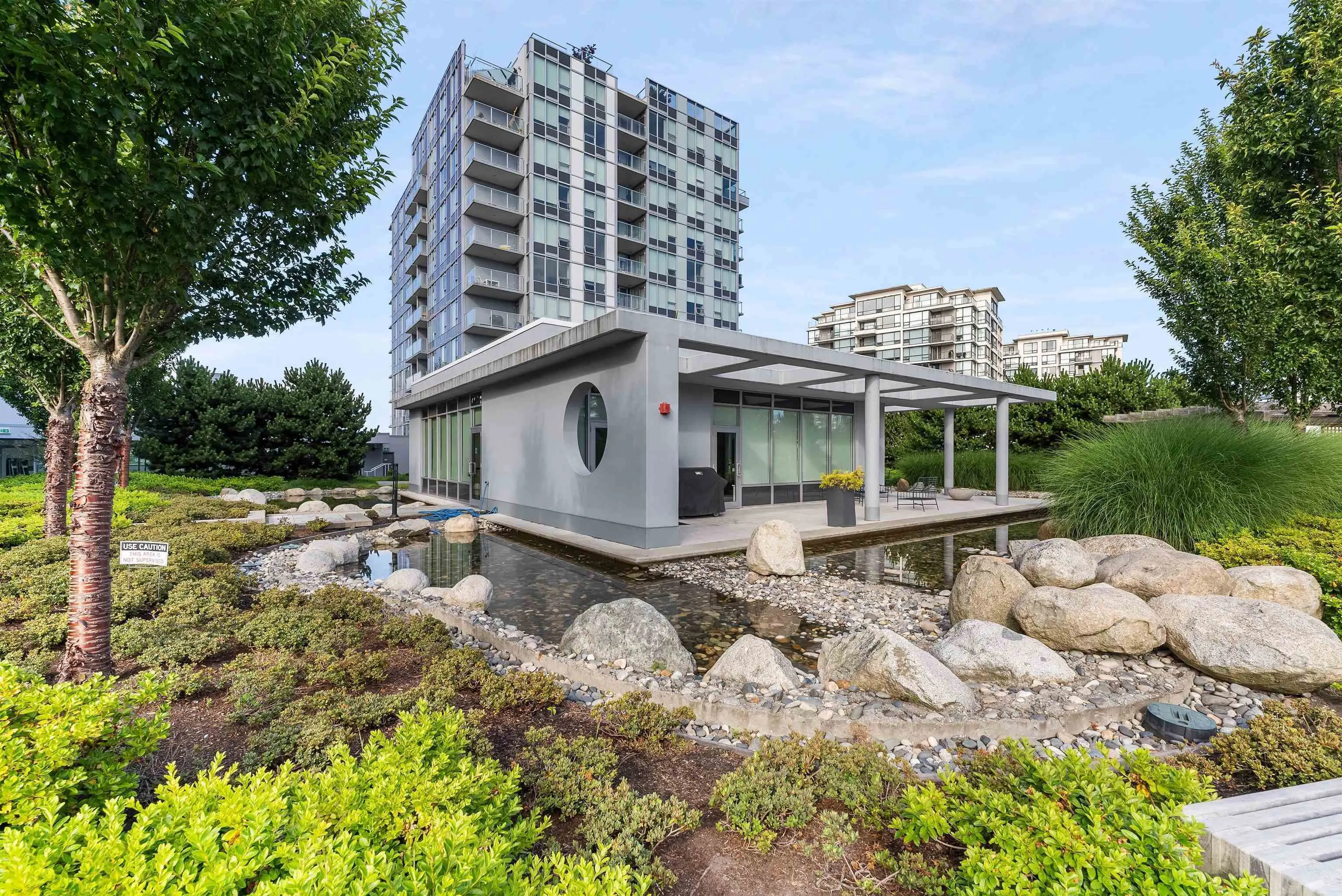 1706 7488 Lansdowne Road