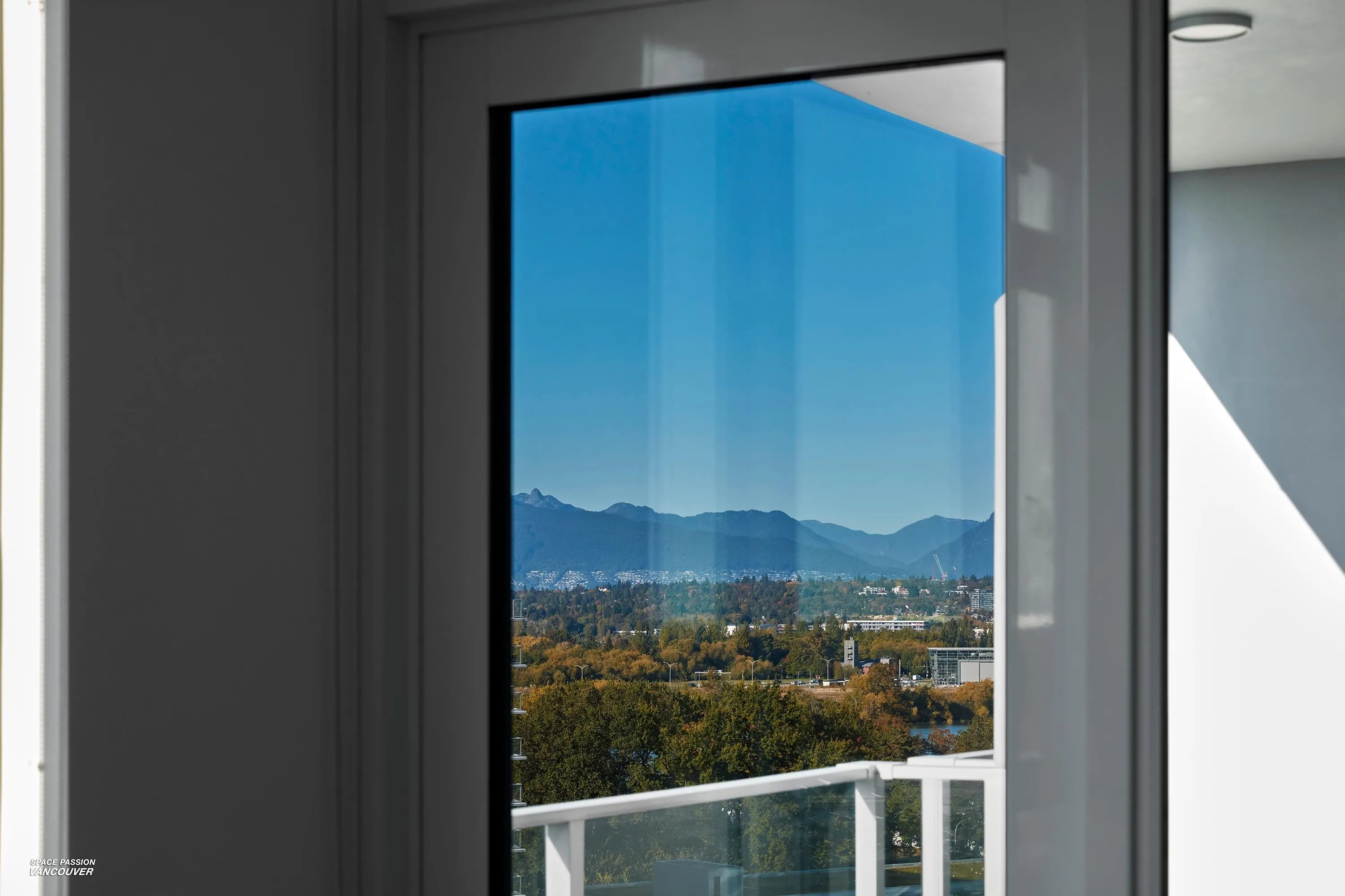 1706 7488 Lansdowne Road