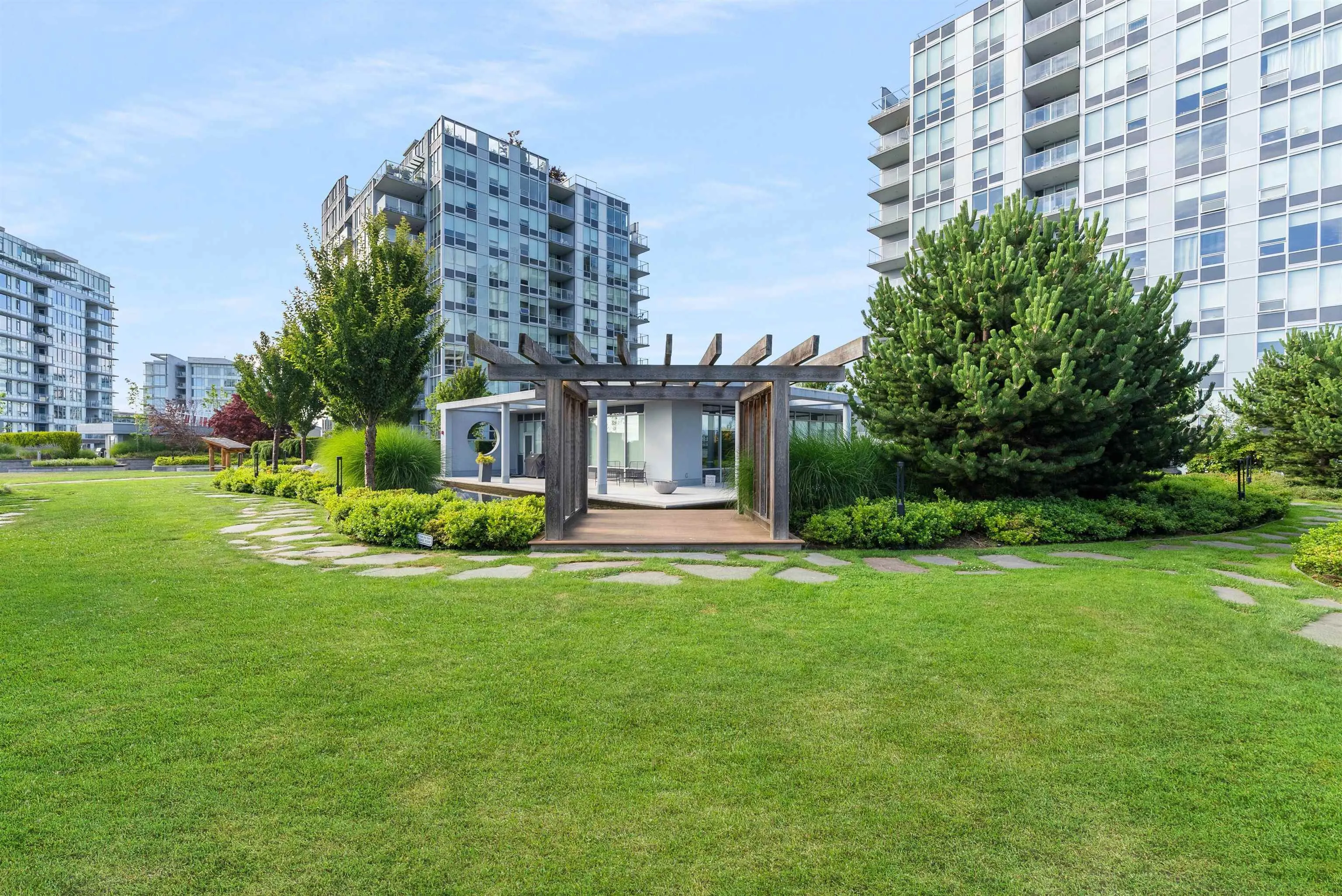 1706 7488 Lansdowne Road