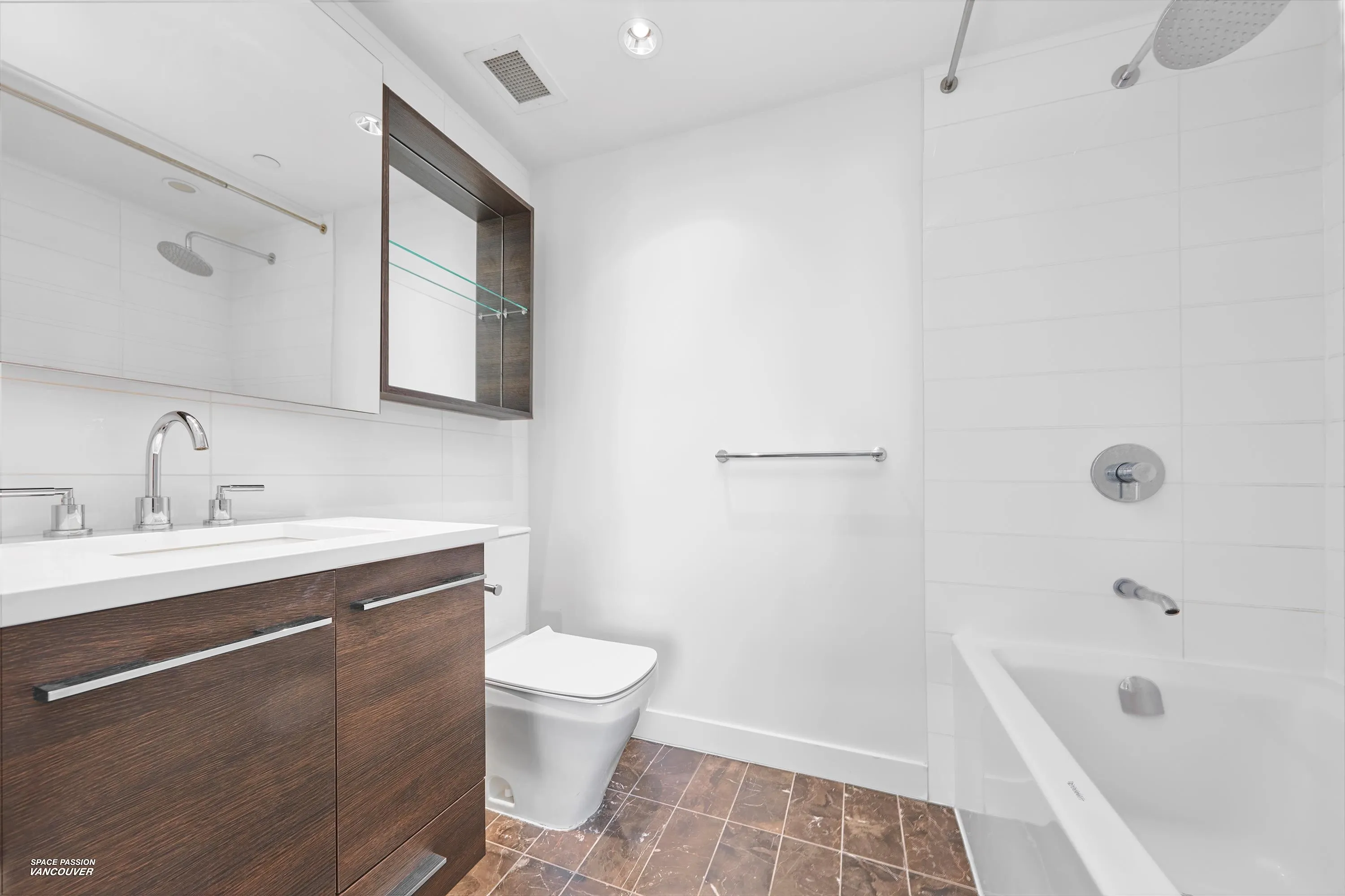 1706 7488 Lansdowne Road