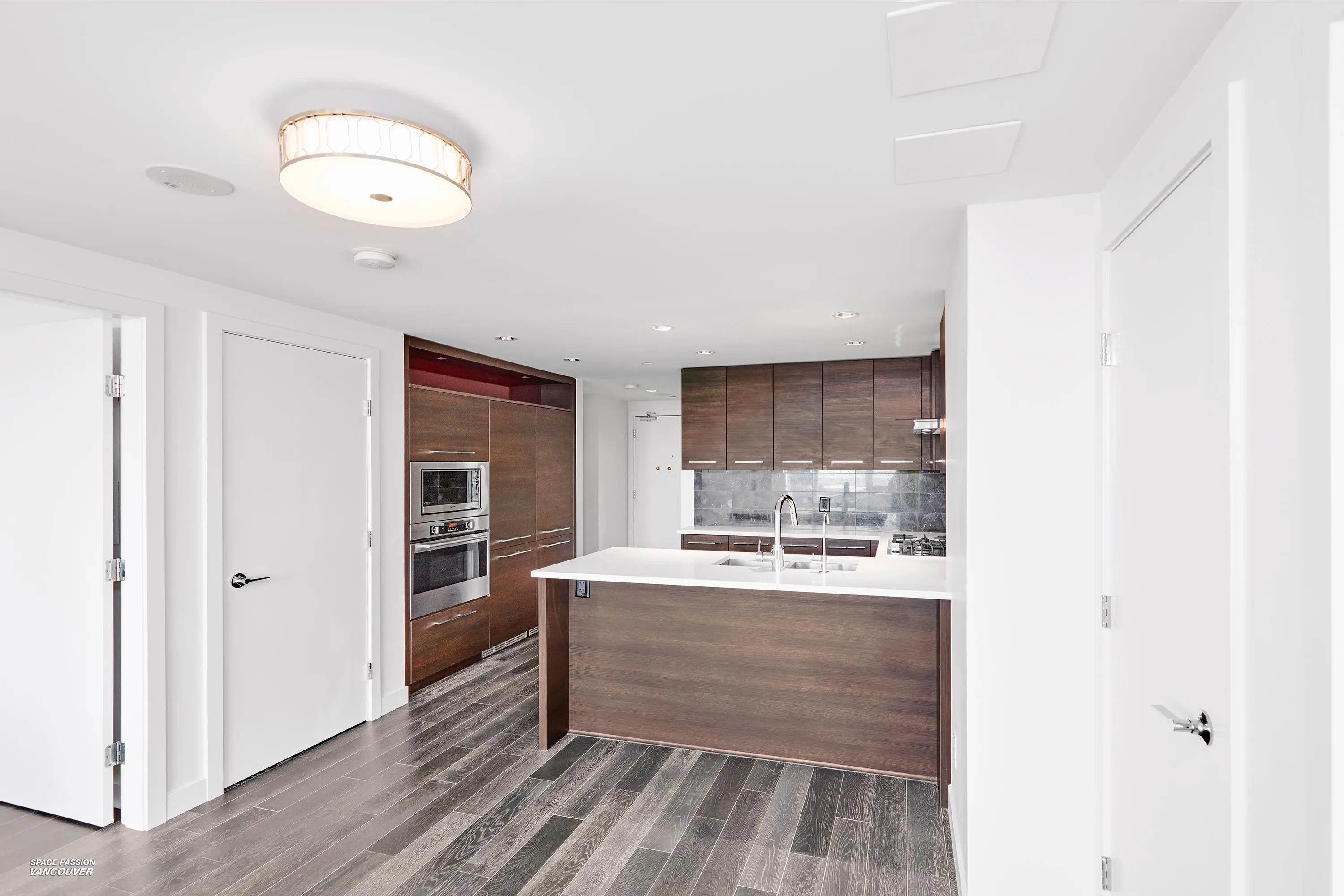 1706 7488 Lansdowne Road