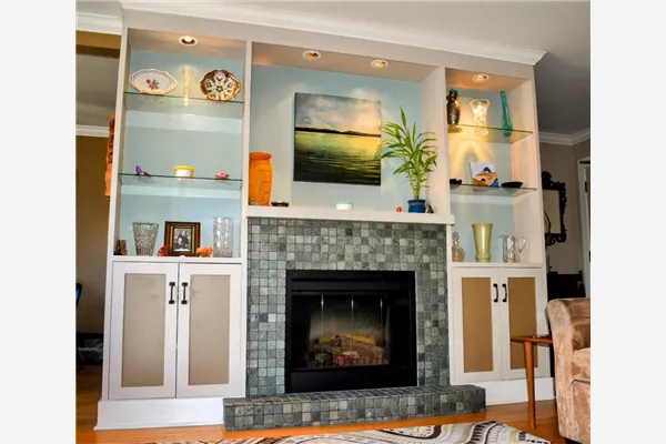 305 3530 Cambie Street