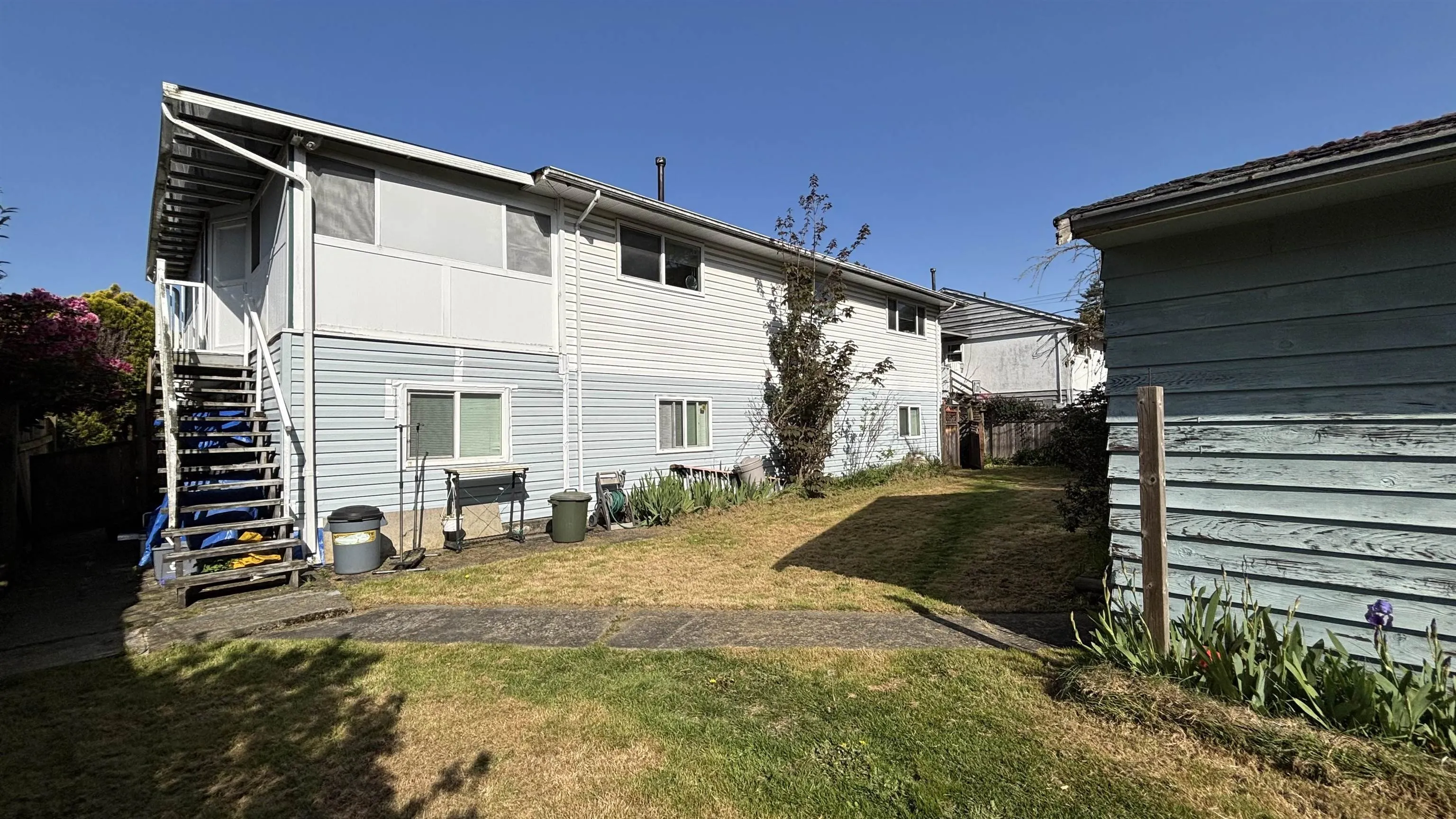 10120 Aintree Crescent