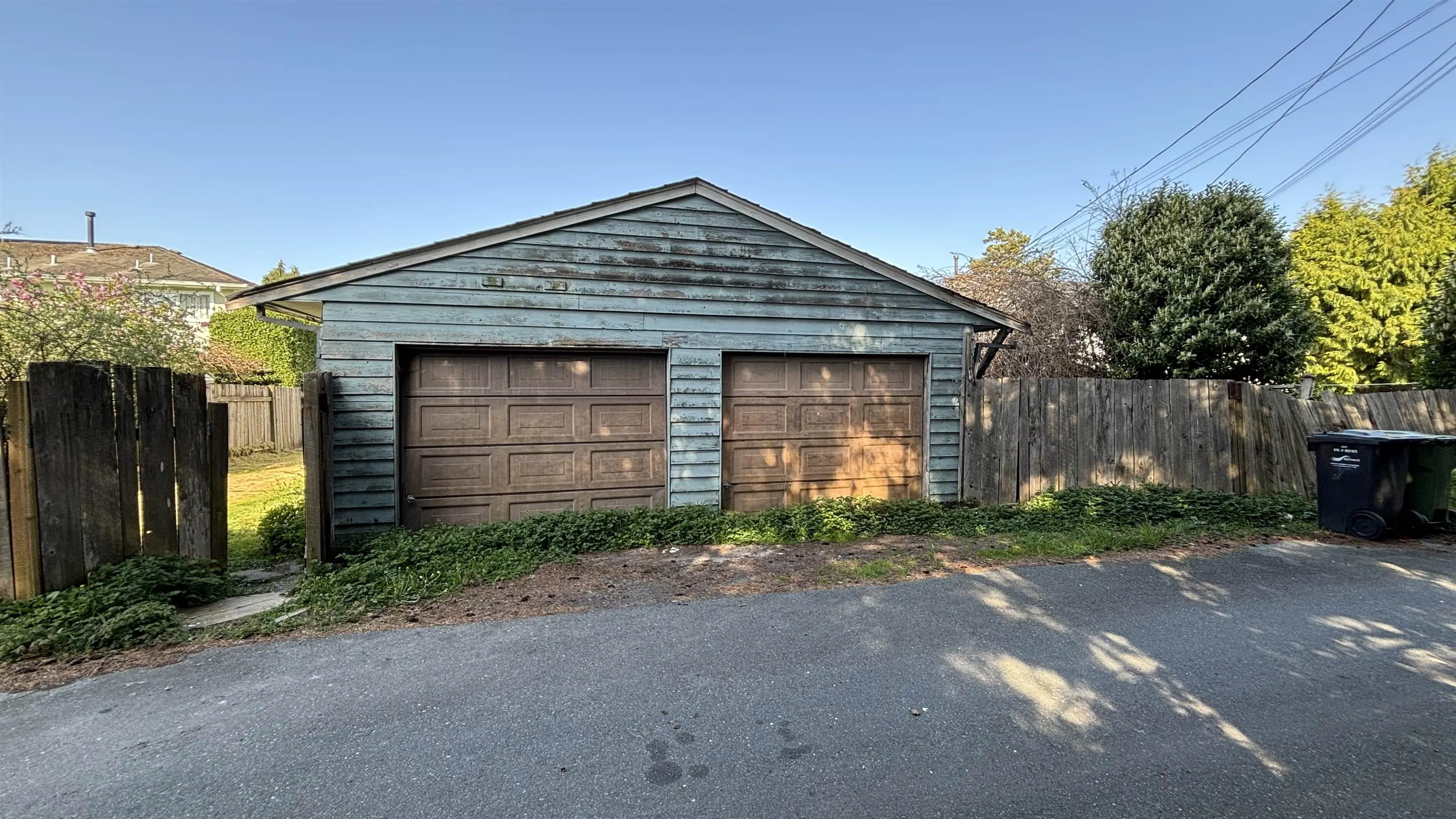 10120 Aintree Crescent