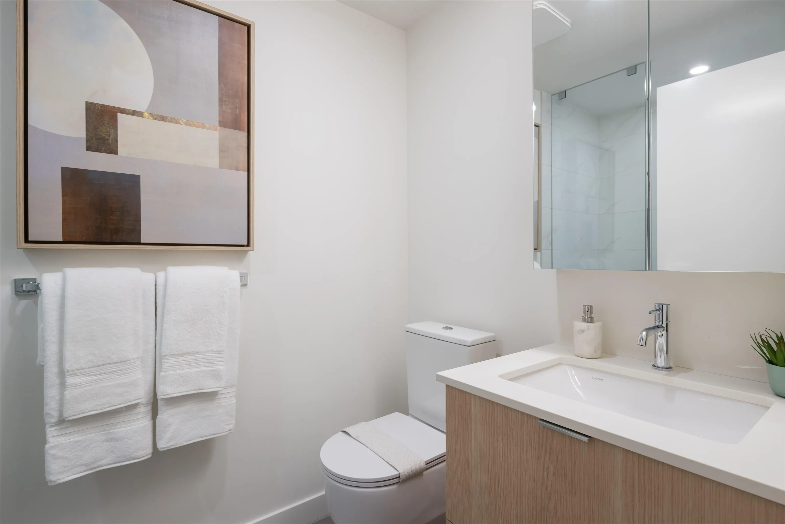 2407 308 Alderson Avenue