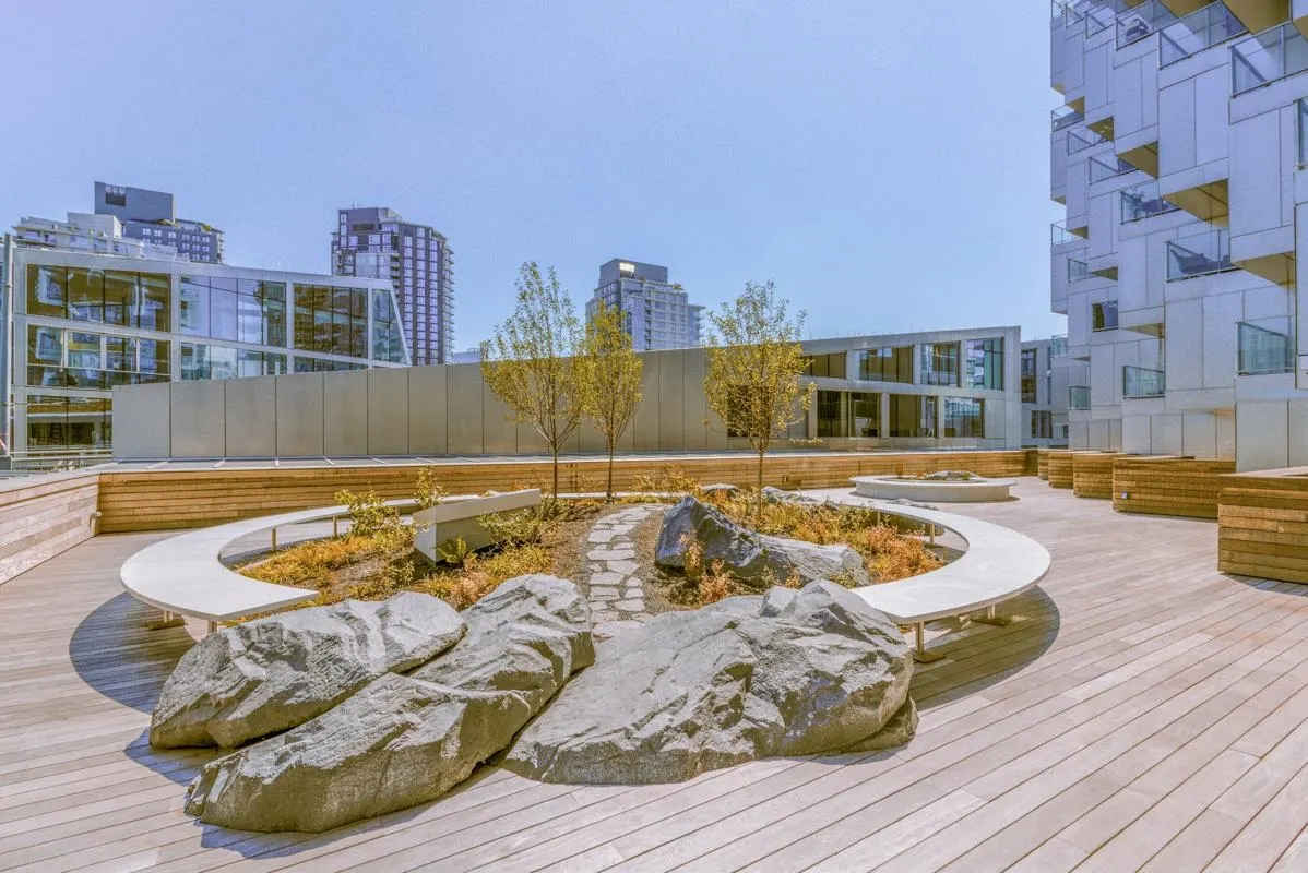 2705 1480 Howe Street