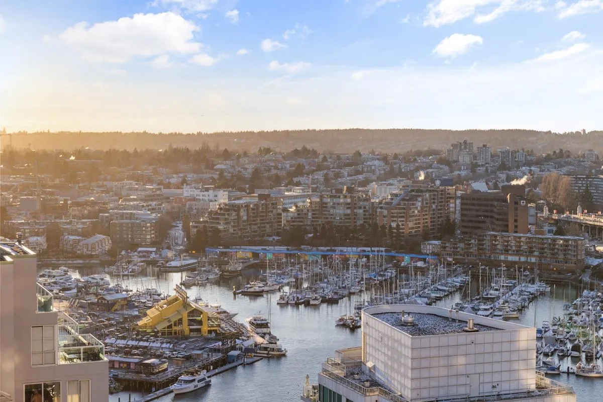 2705 1480 Howe Street