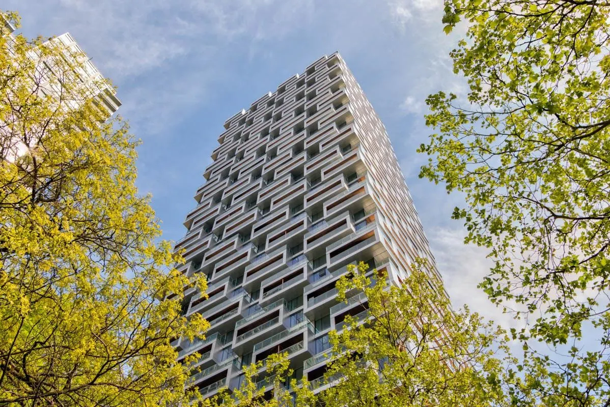 2705 1480 Howe Street