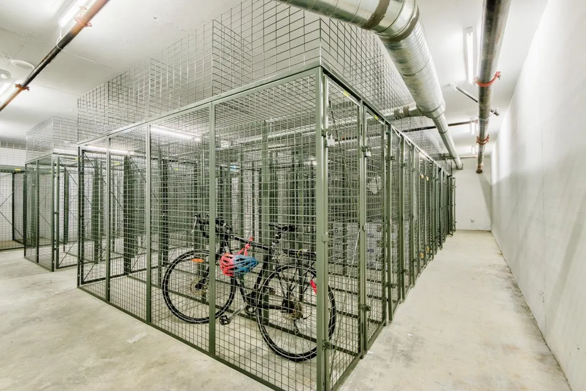 2705 1480 Howe Street