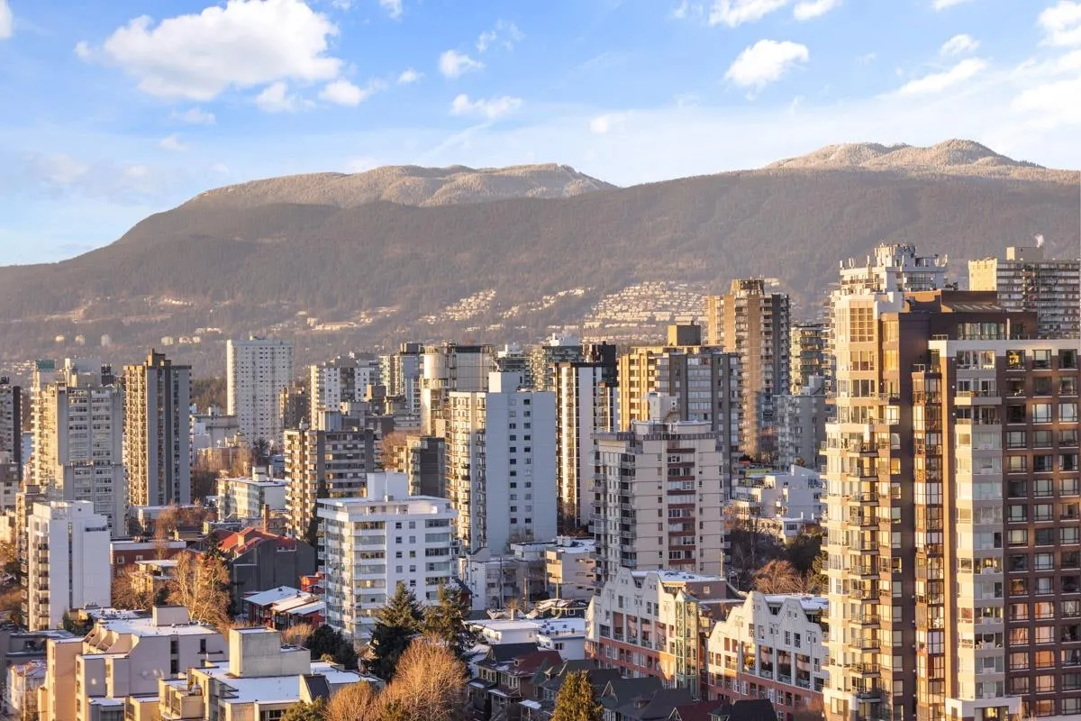 2705 1480 Howe Street