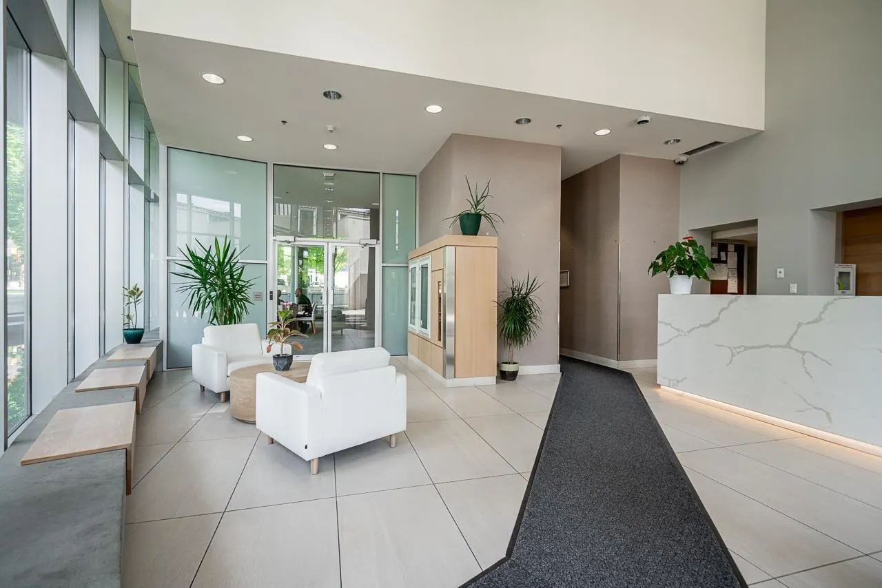 2306 1438 Richards Street