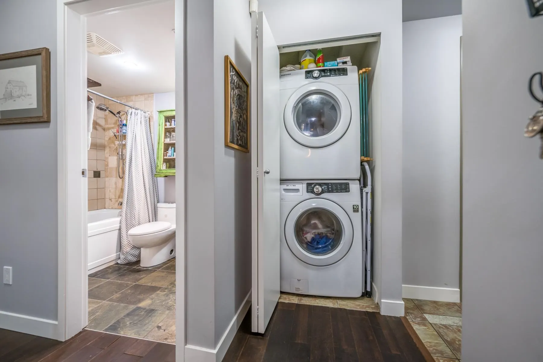 2306 1438 Richards Street