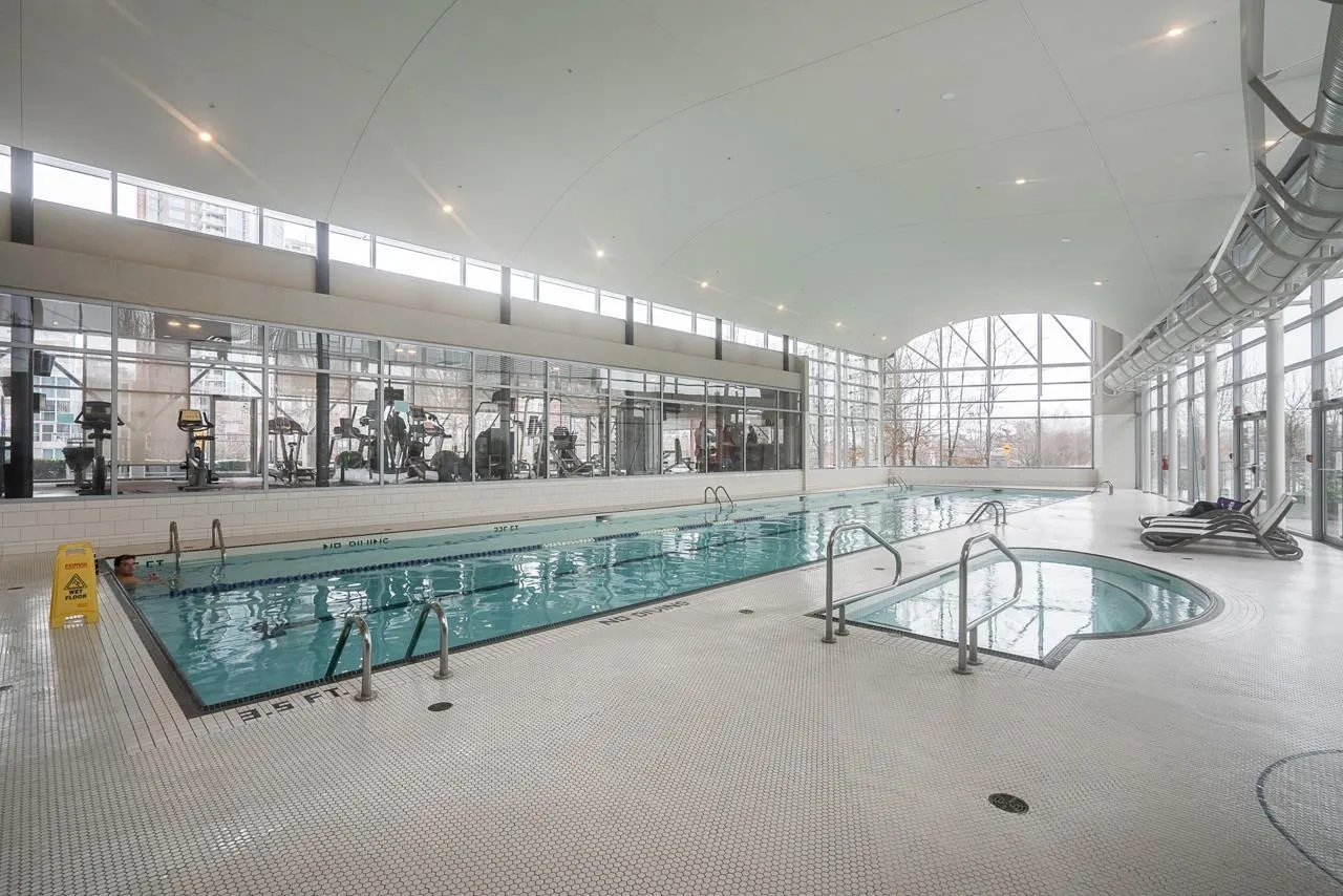 2306 1438 Richards Street