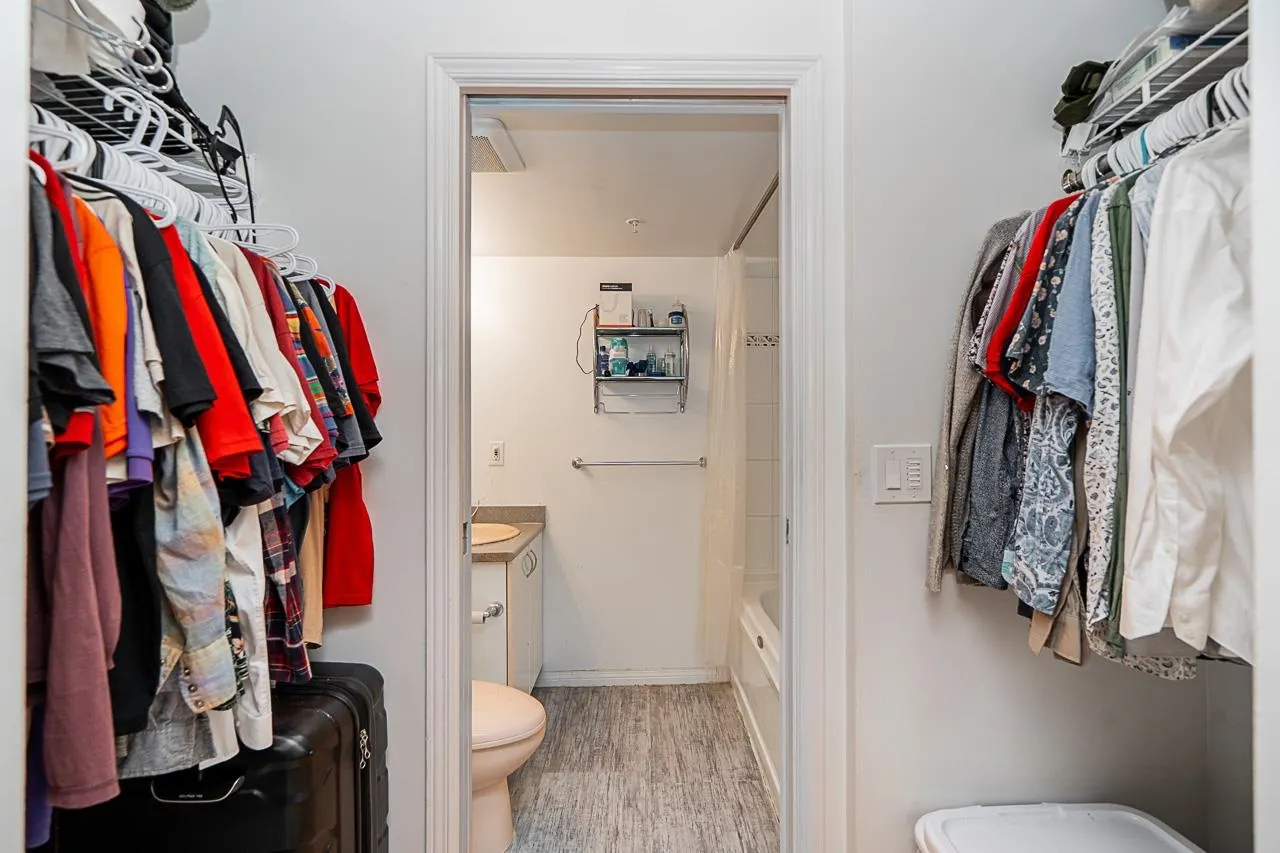 328 528 Rochester Avenue