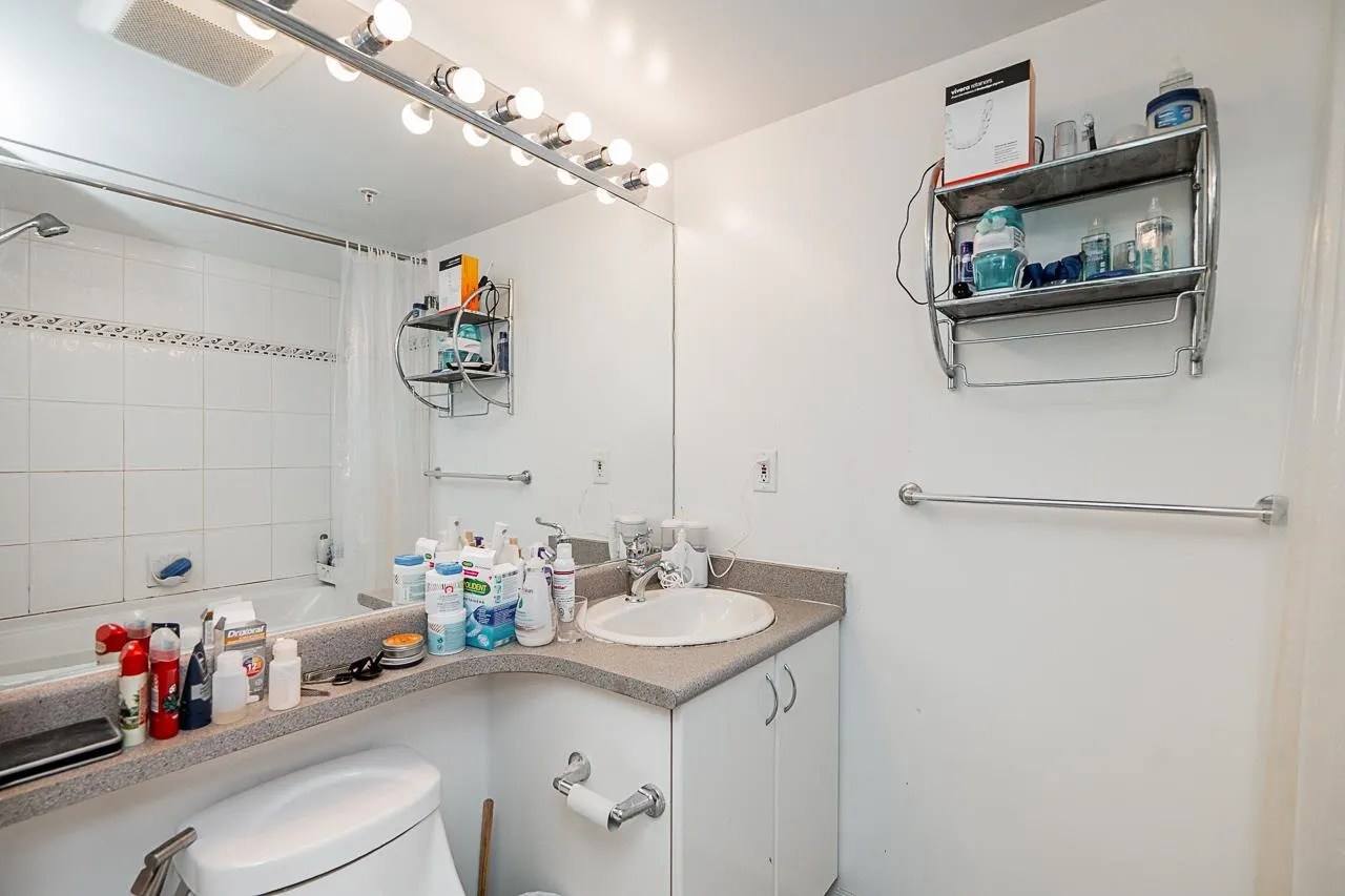 328 528 Rochester Avenue