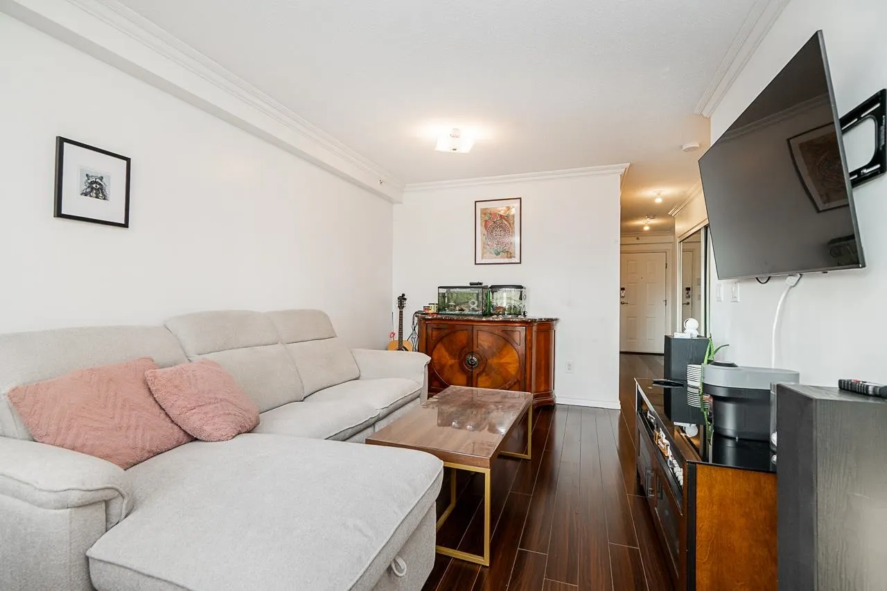 328 528 Rochester Avenue