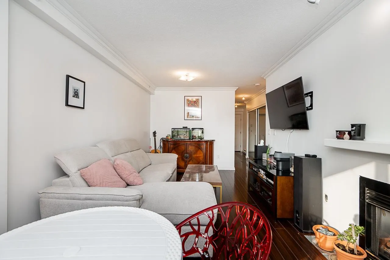 328 528 Rochester Avenue