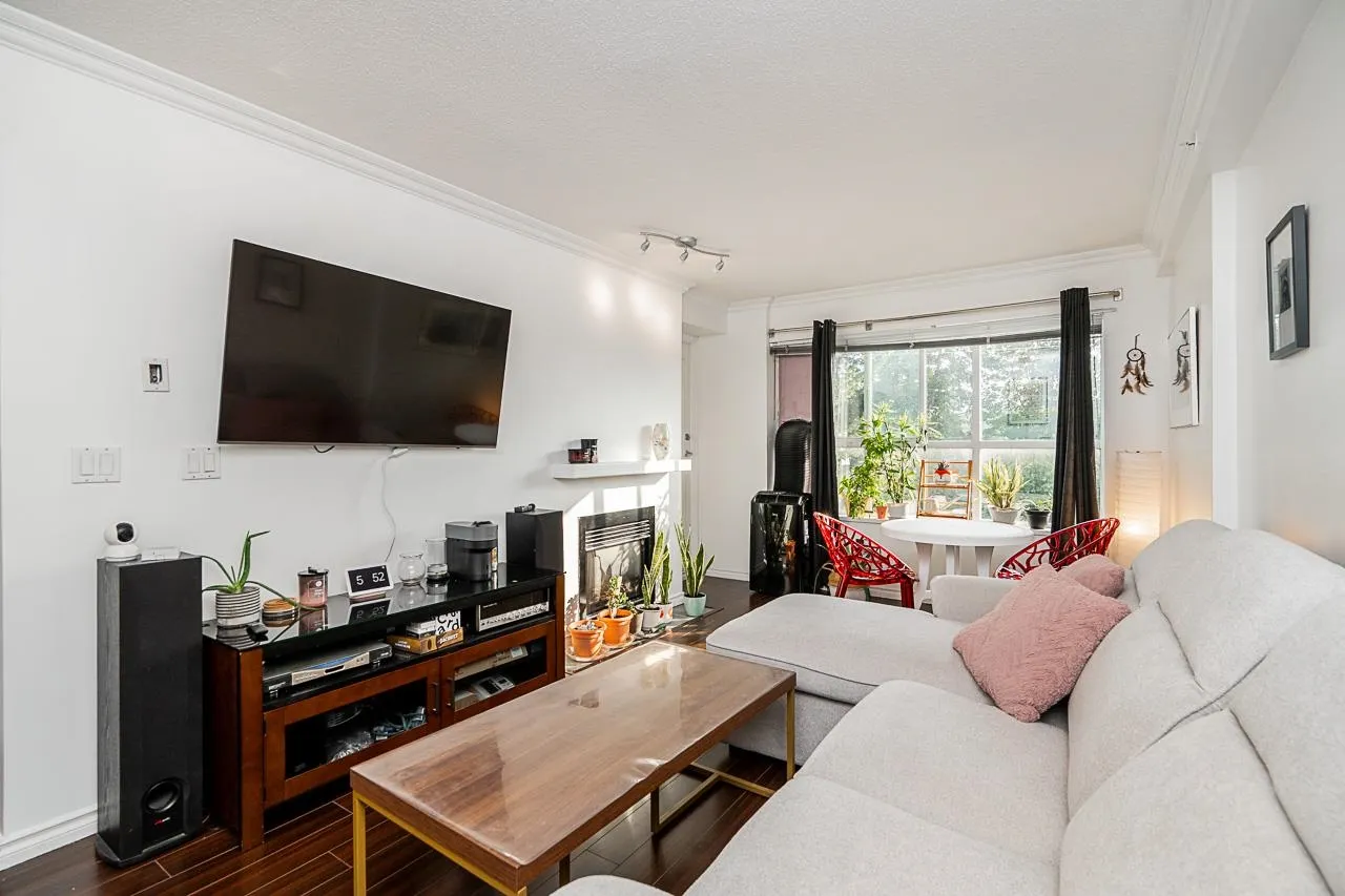 328 528 Rochester Avenue