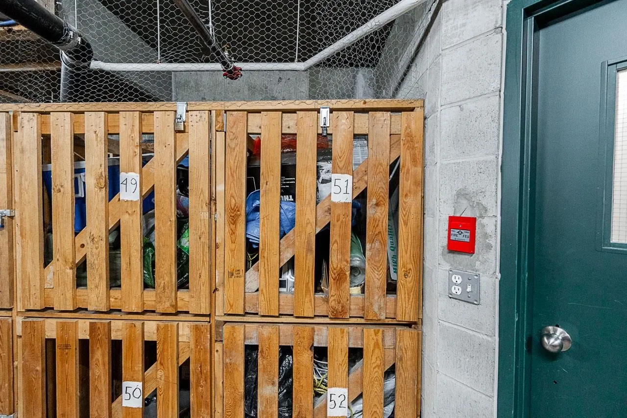 328 528 Rochester Avenue