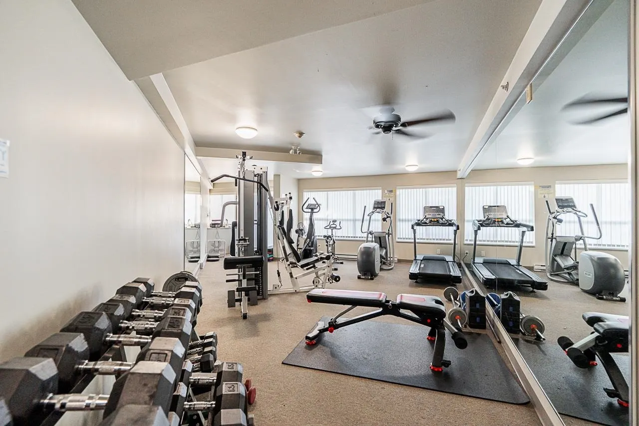 328 528 Rochester Avenue