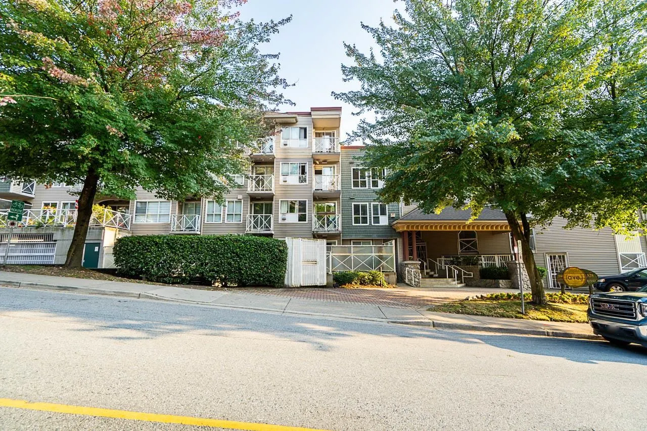 328 528 Rochester Avenue