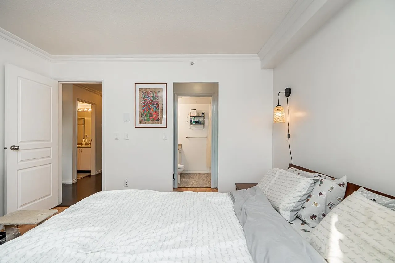 328 528 Rochester Avenue