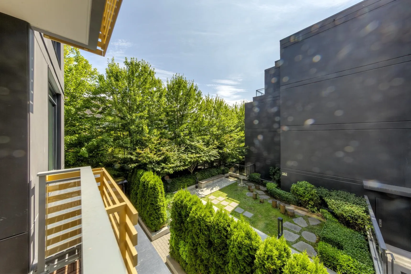 206 7428 Alberta Street