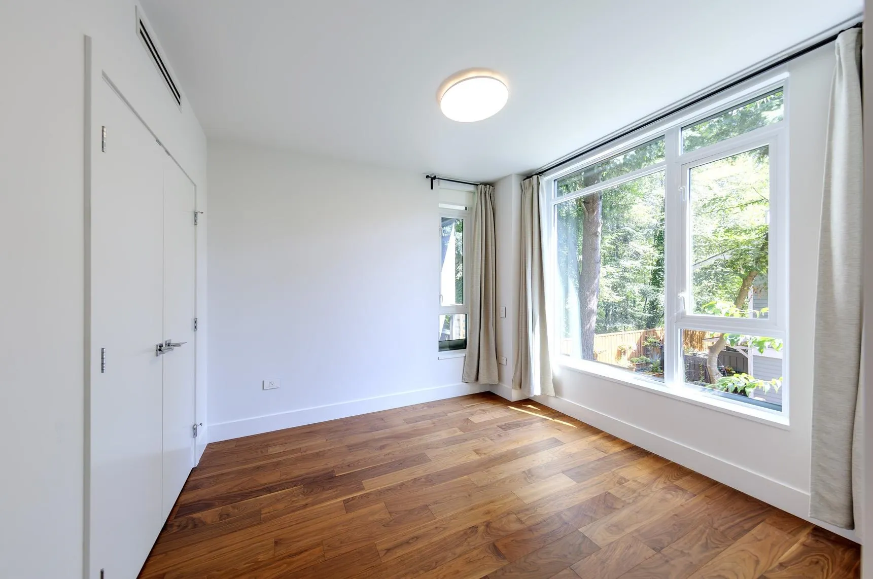 206 7428 Alberta Street