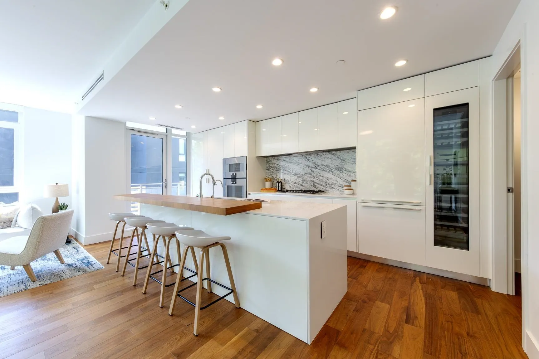 206 7428 Alberta Street