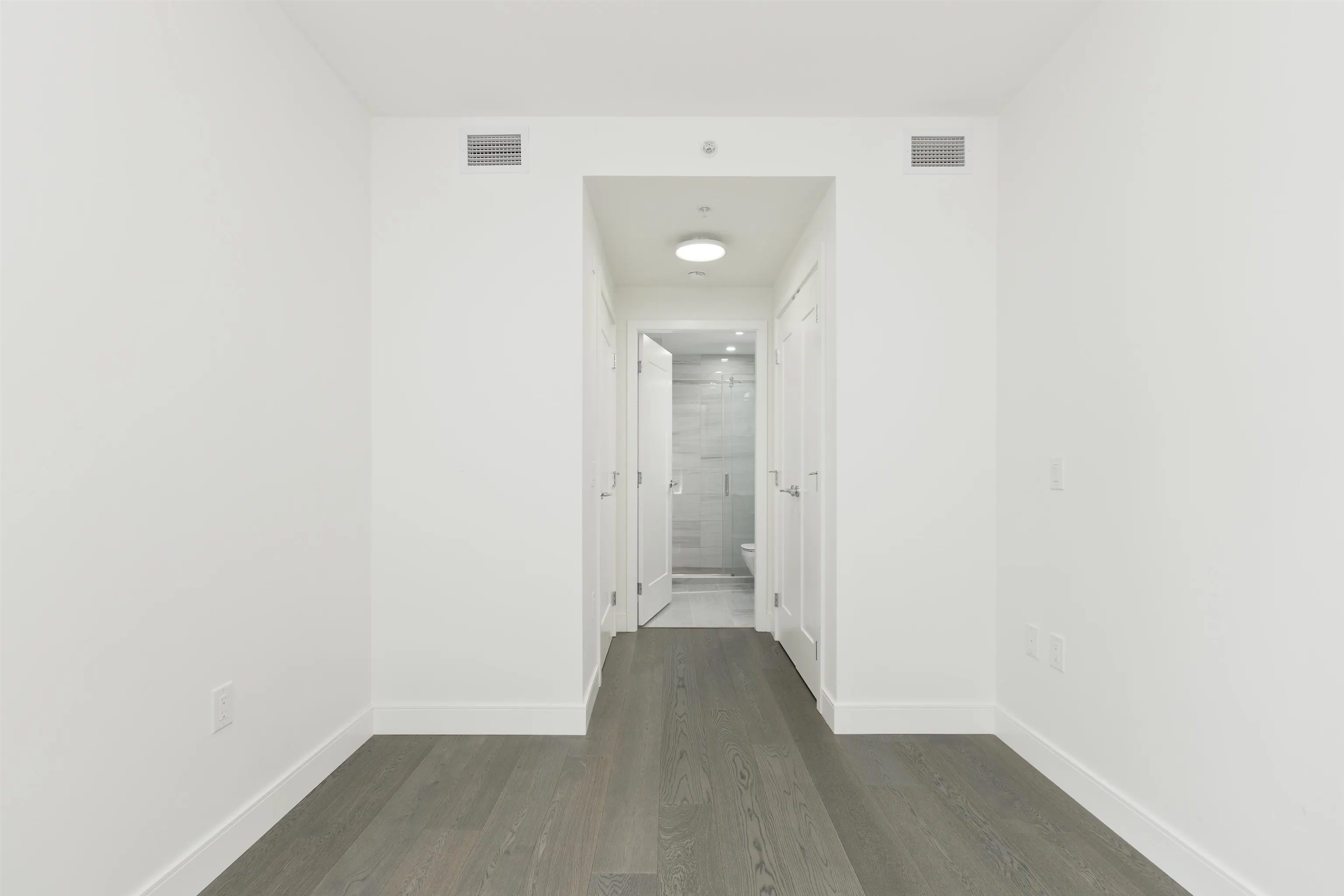 205 488 W 58th Avenue