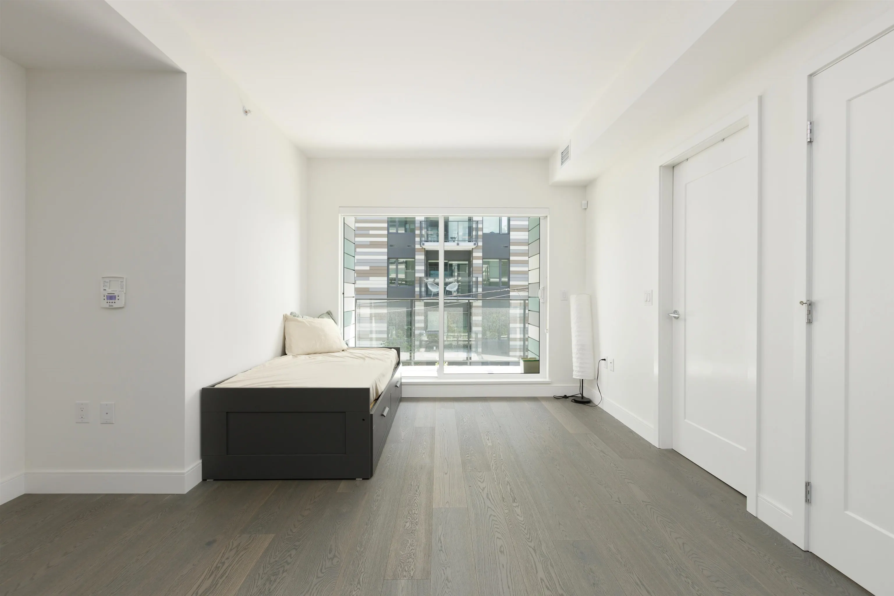 205 488 W 58th Avenue