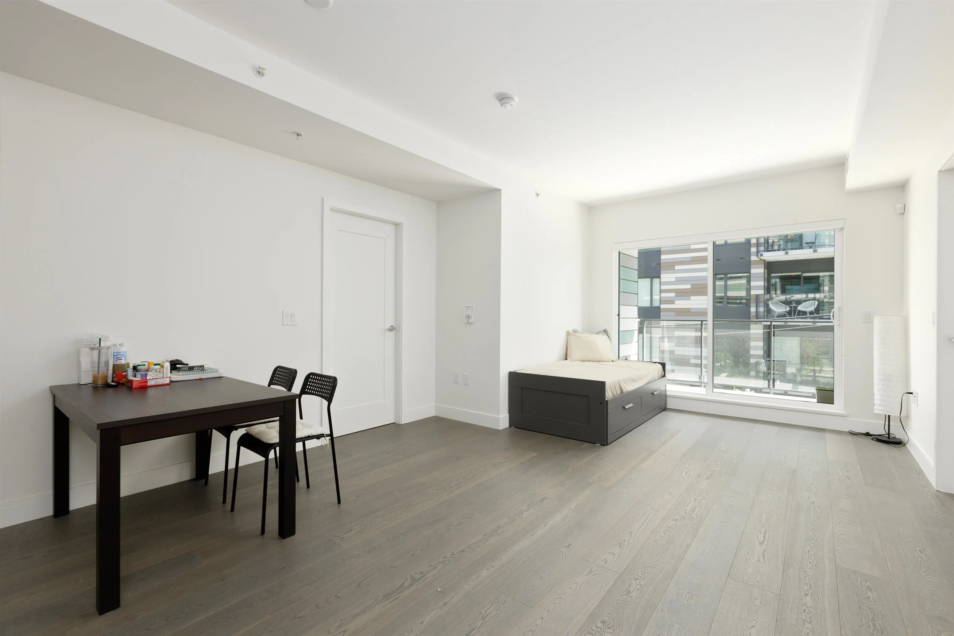 205 488 W 58th Avenue