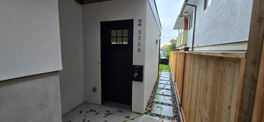 2 3558 Turner Street