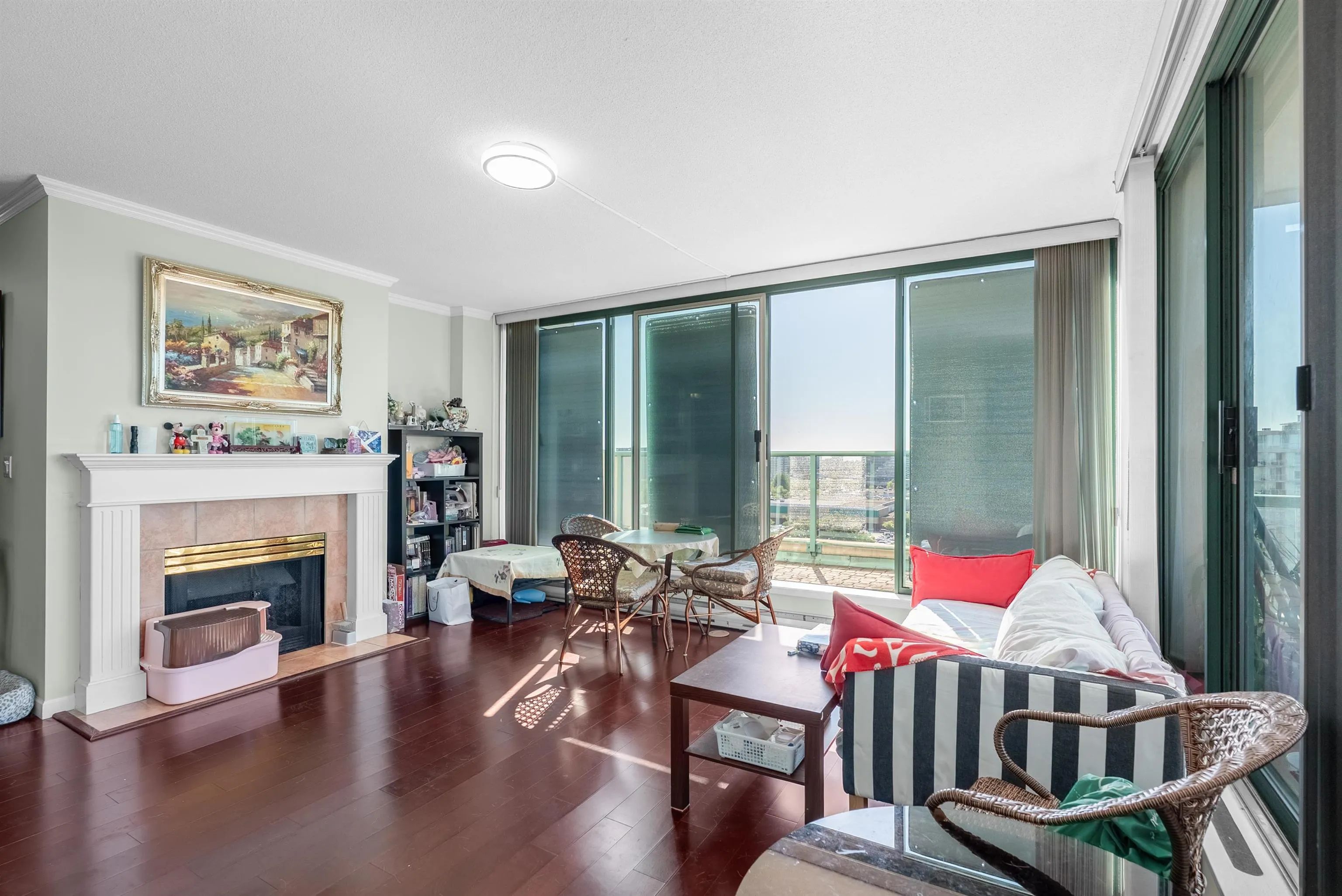 1501 8871 Lansdowne Road