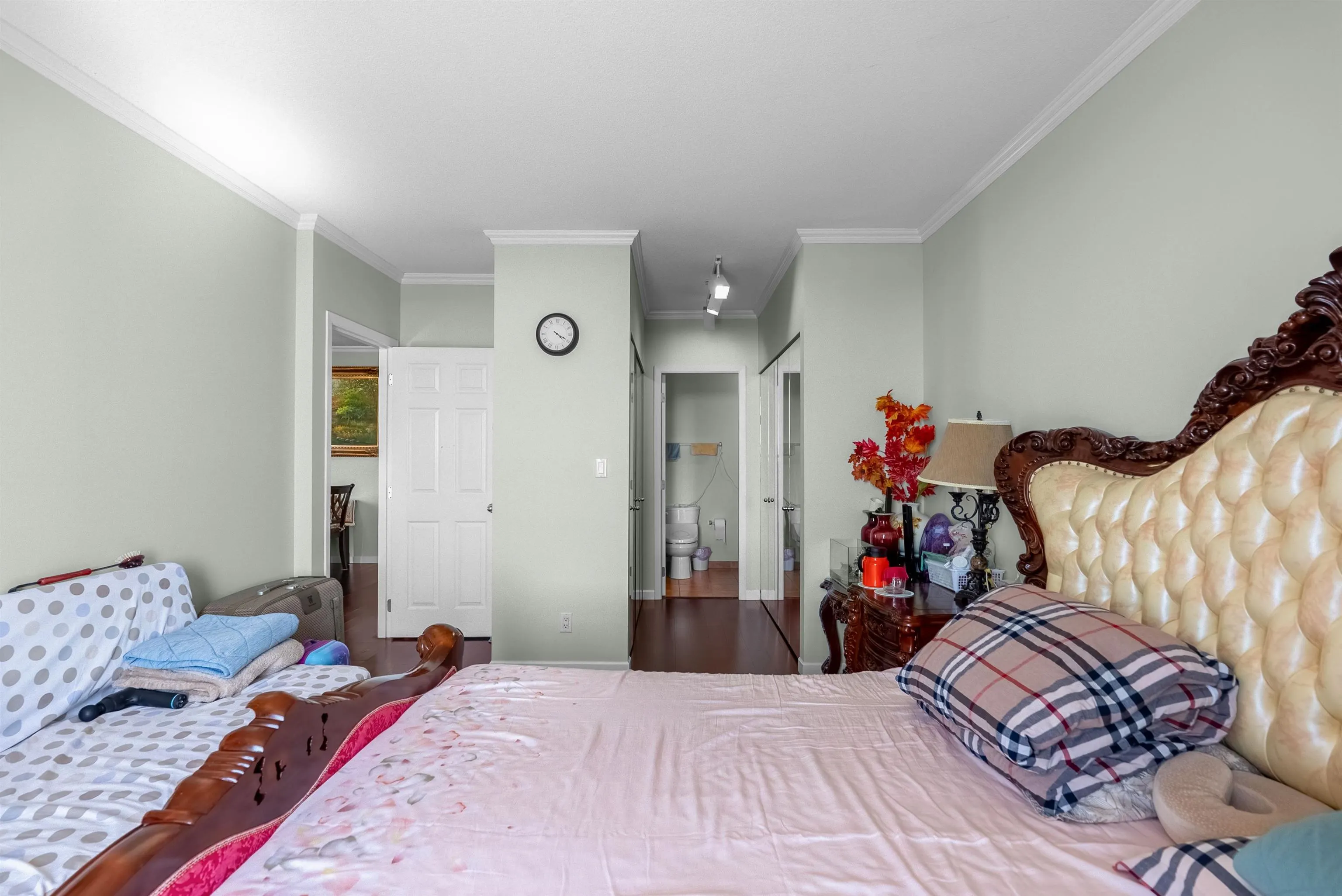 1501 8871 Lansdowne Road