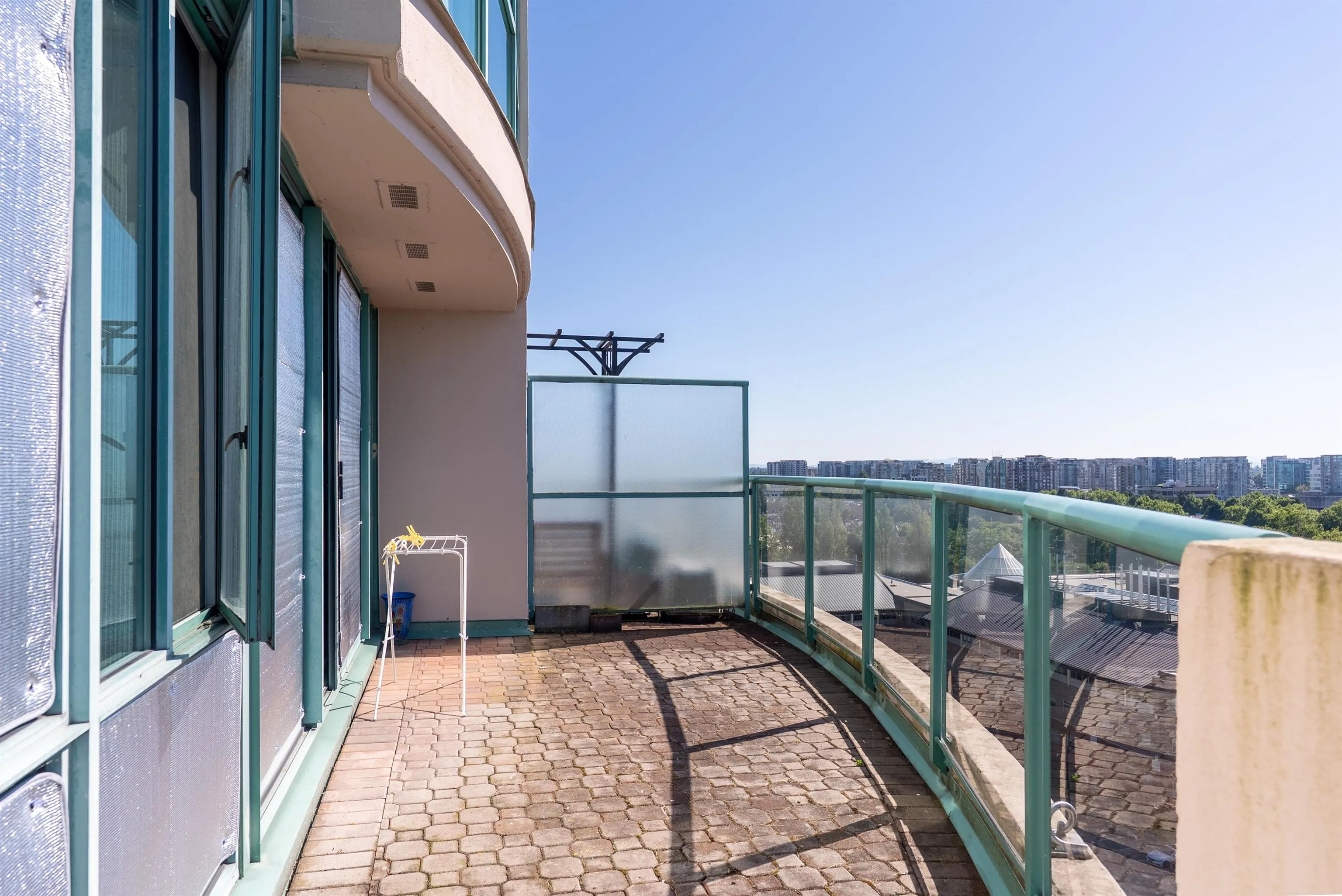 1501 8871 Lansdowne Road