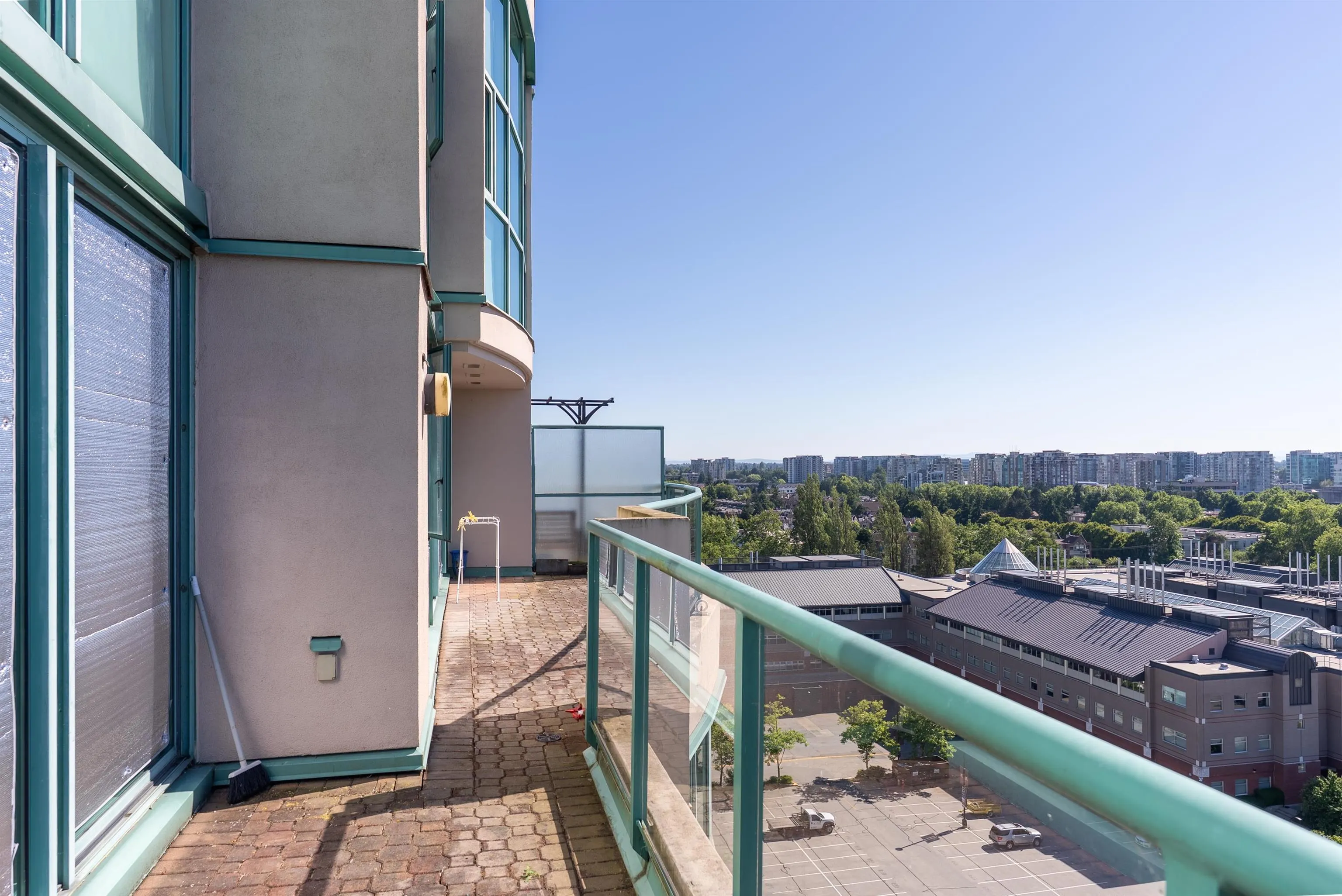 1501 8871 Lansdowne Road