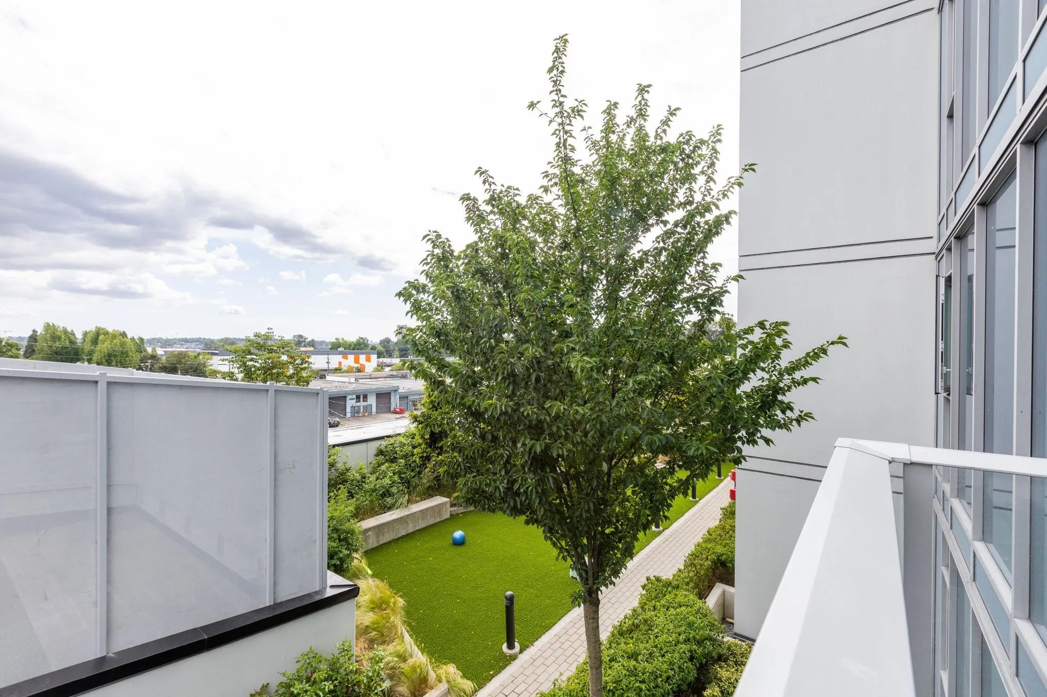 403 1471 Hunter Street