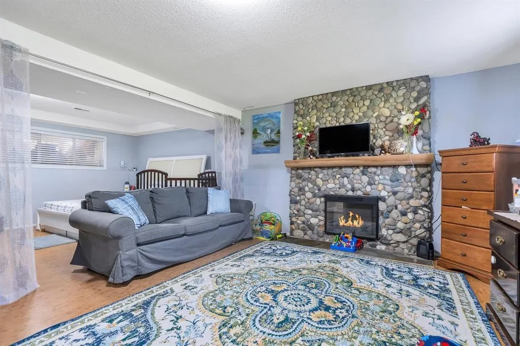 32678 Pandora Avenue