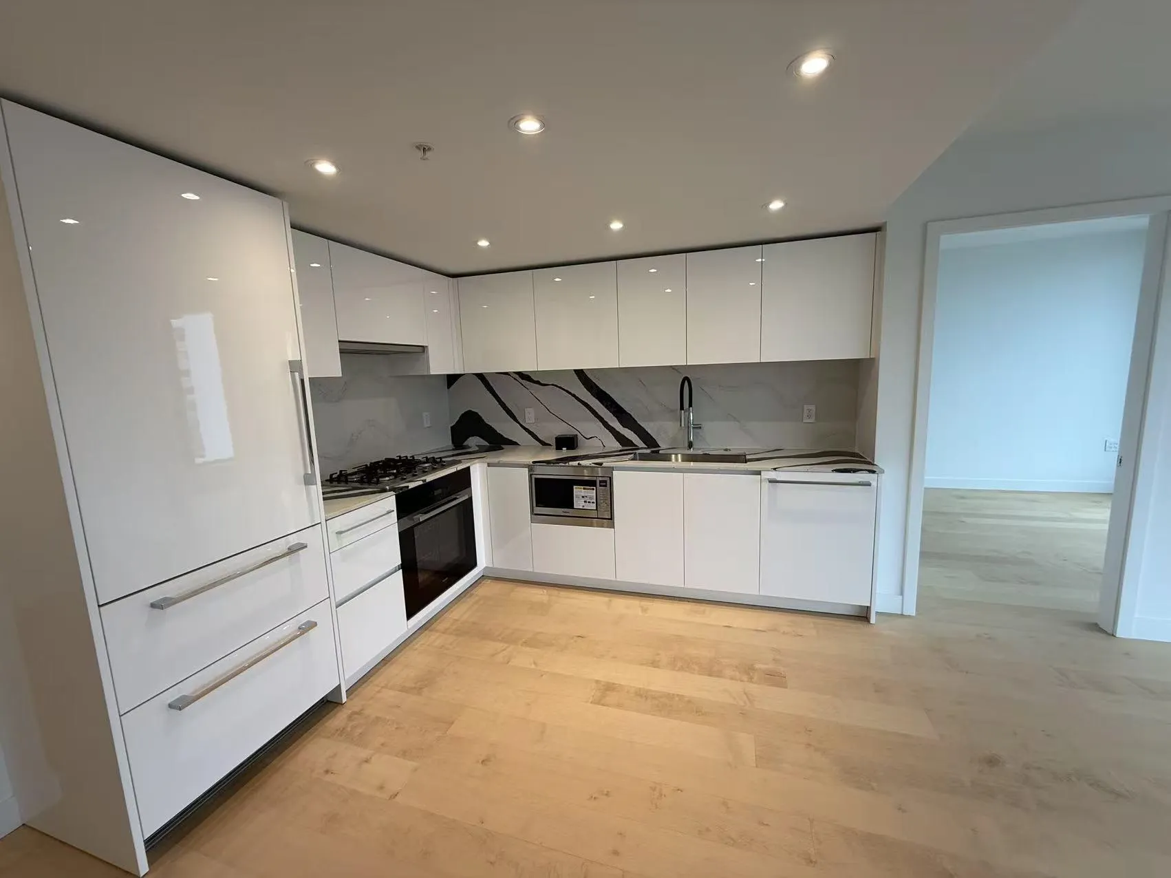 501 135 13th E Street