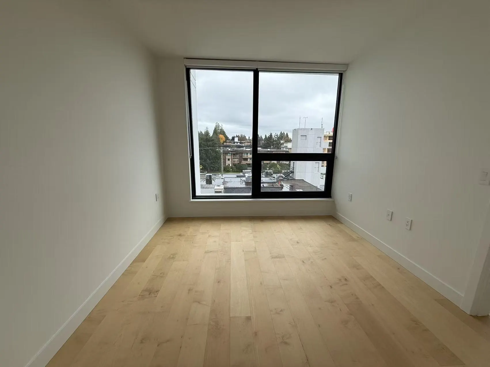 501 135 13th E Street