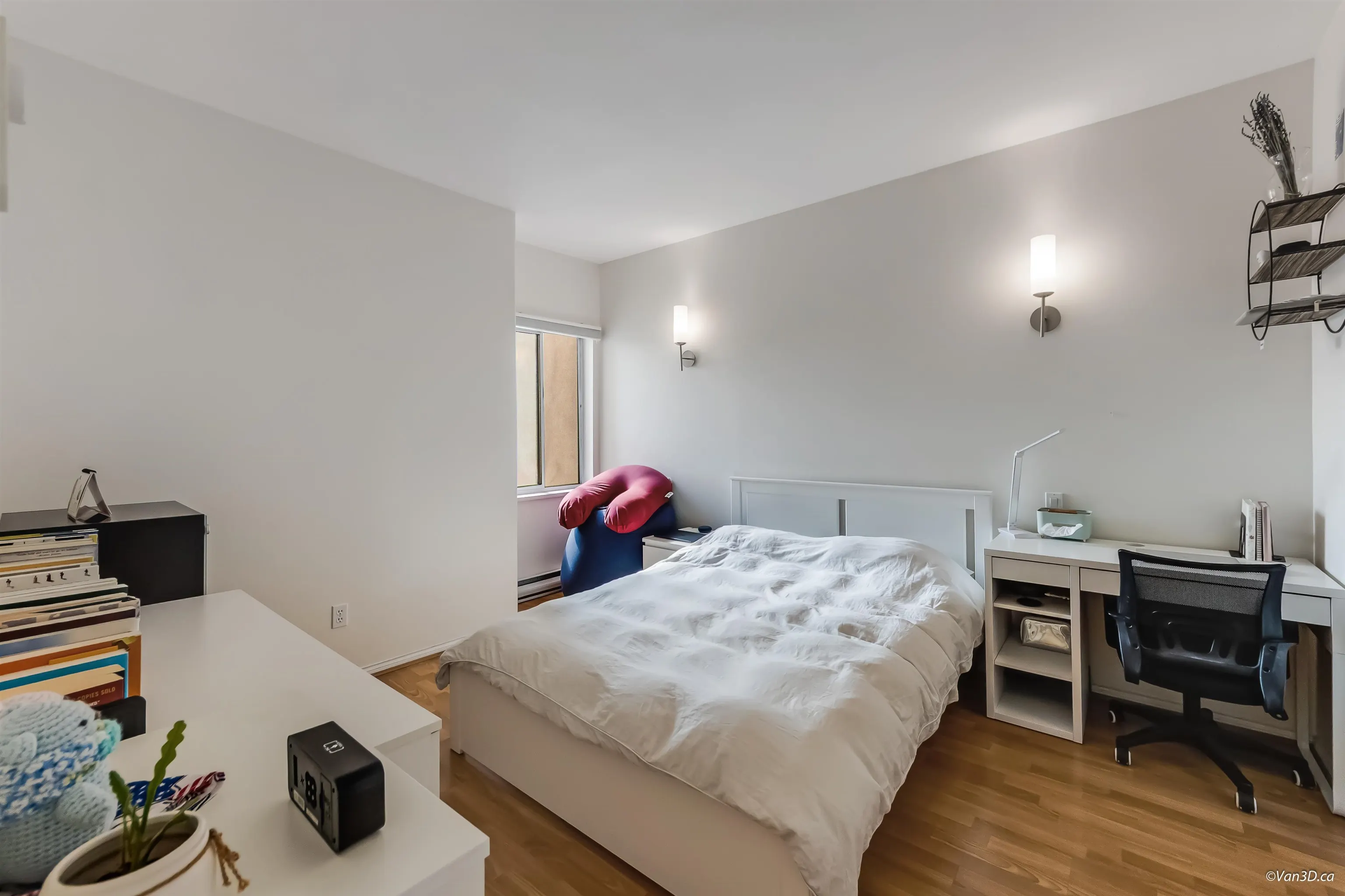 104 177 W 5th Street