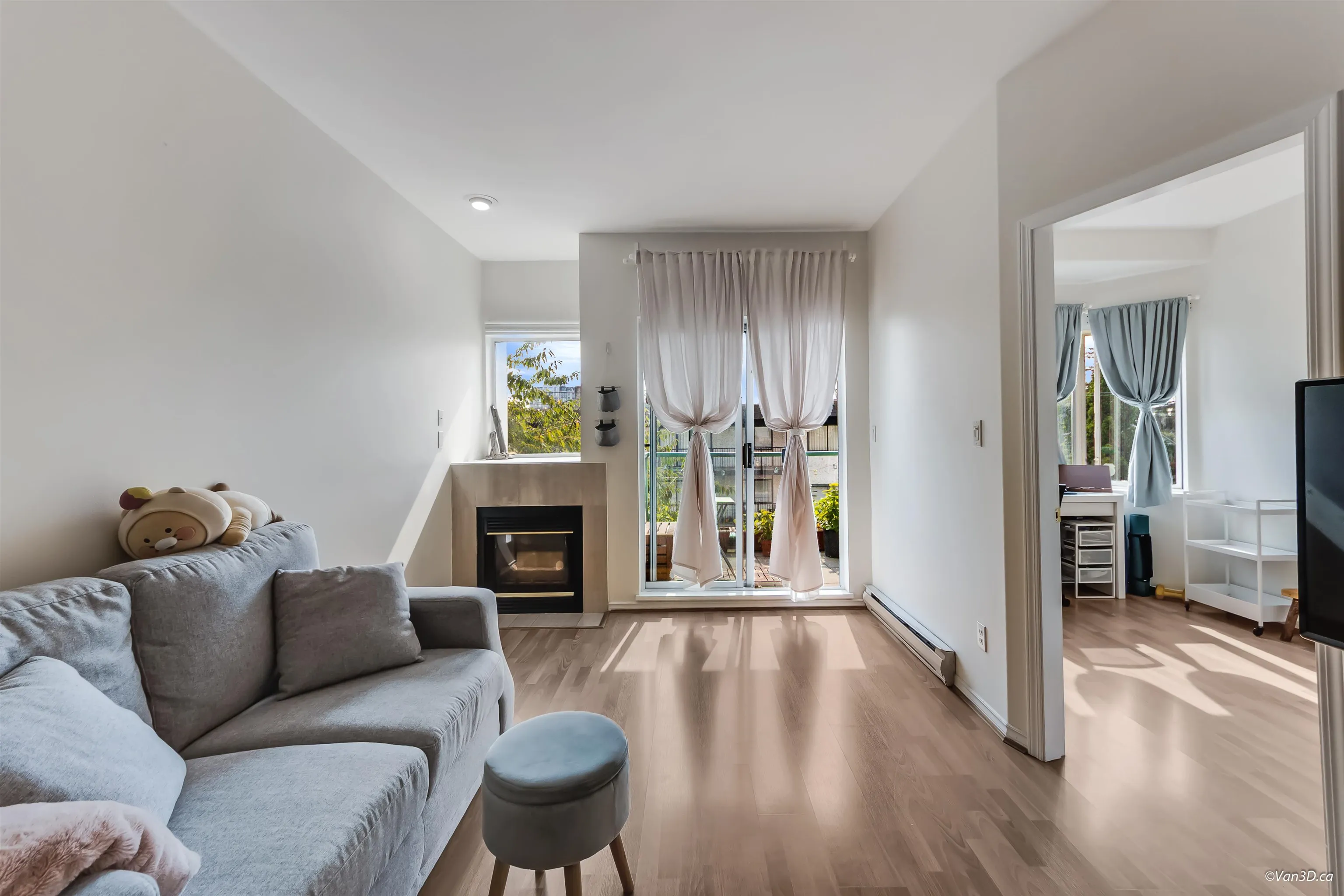 104 177 W 5th Street