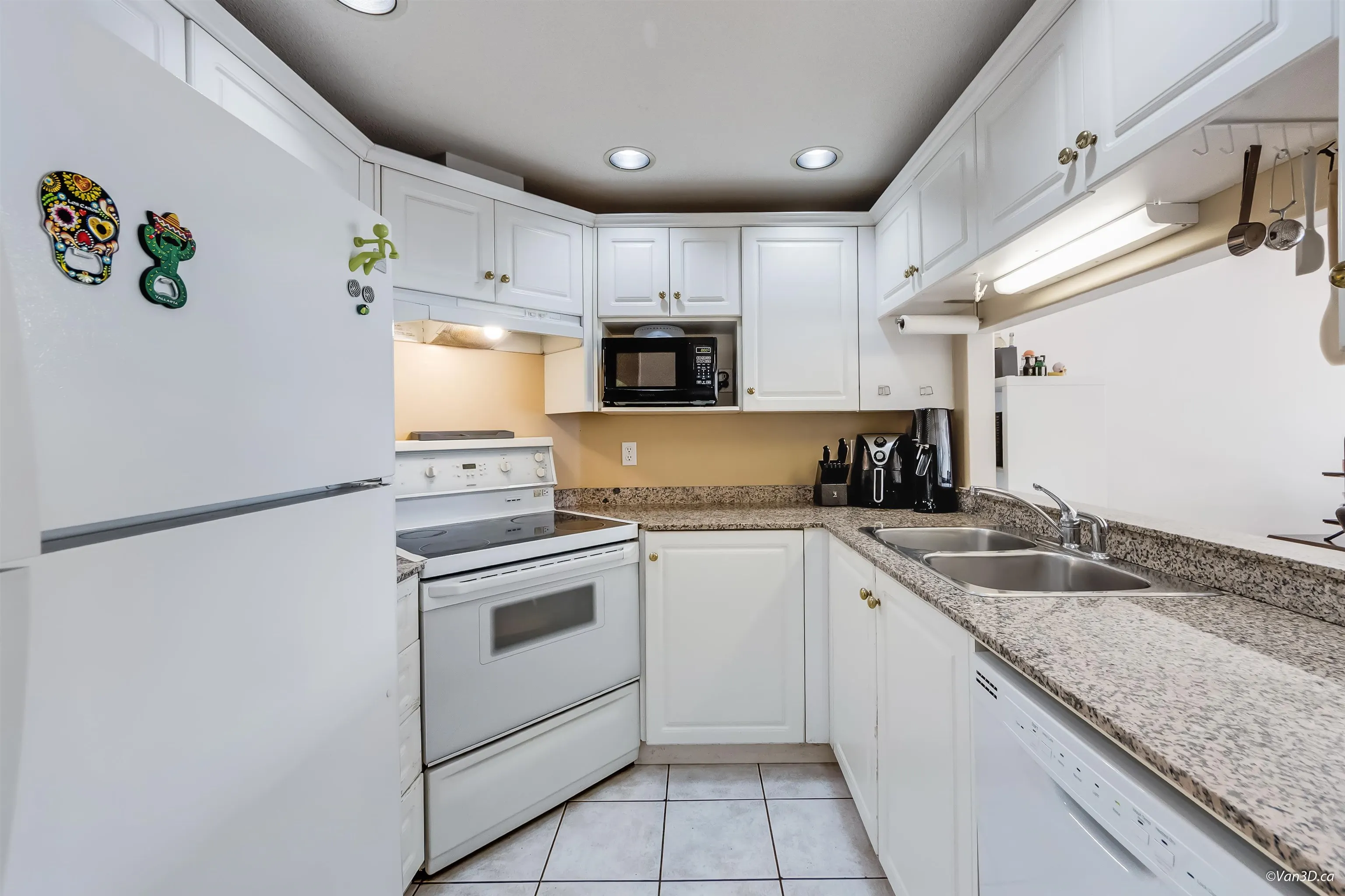 104 177 W 5th Street