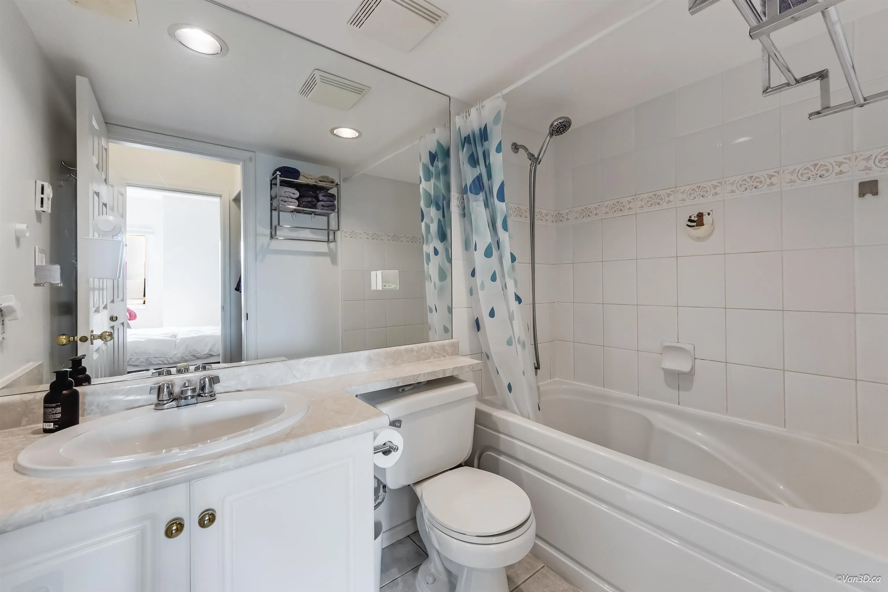 104 177 W 5th Street