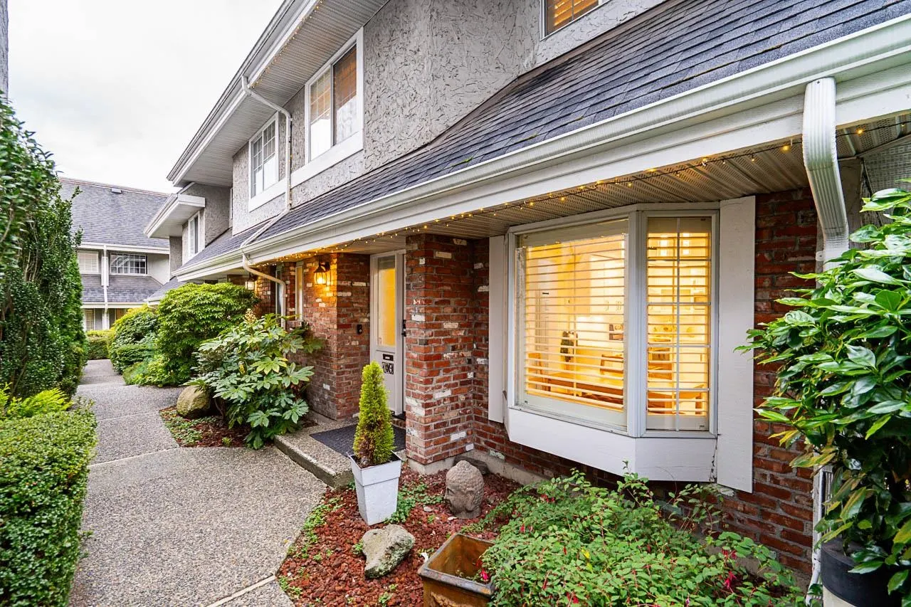 109 216 E 6th Street