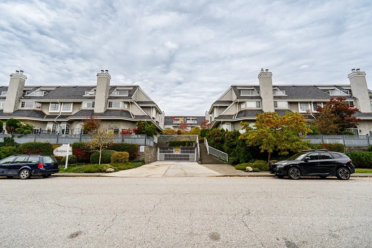 109 216 E 6th Street